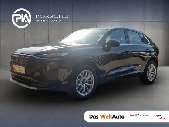 Audi Q3 main image