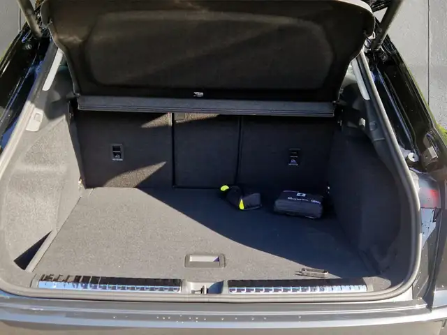 Audi Q3 view 13