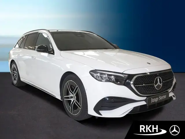 Mercedes-Benz E-Class view 2