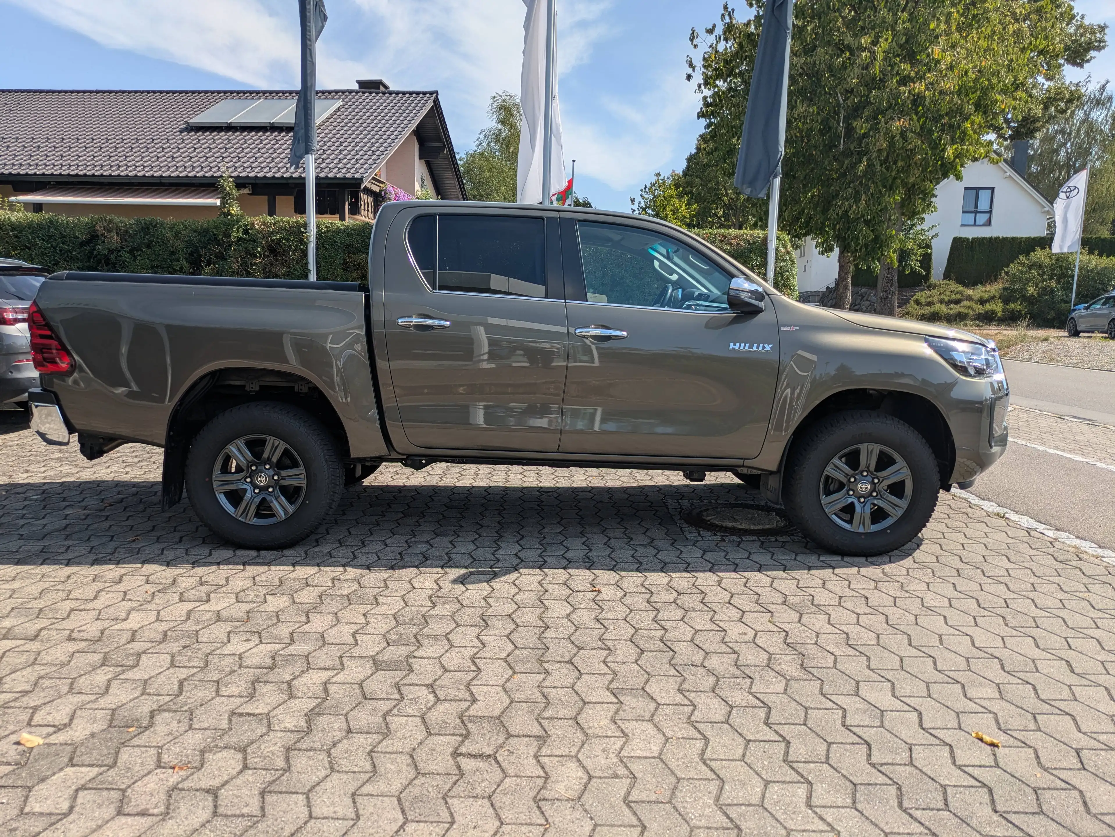 Toyota Hilux D-4D 4x4 Double Cab Autm. Comfort — photo 6