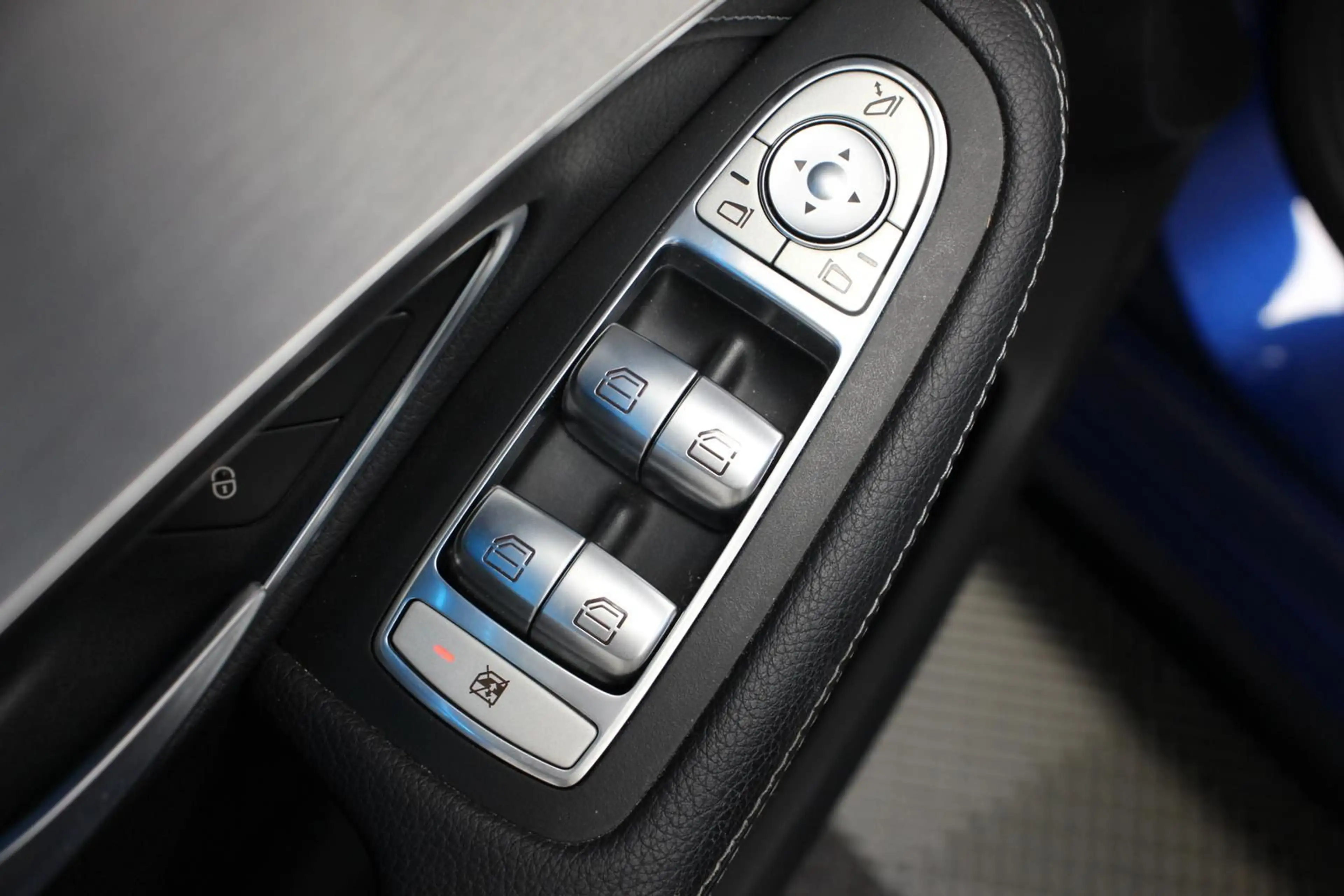 Mercedes-Benz C 63 AMG C 63 T AMG PERF.SITZ DISTRONIC NIGHT BURMESTER ! — photo 8