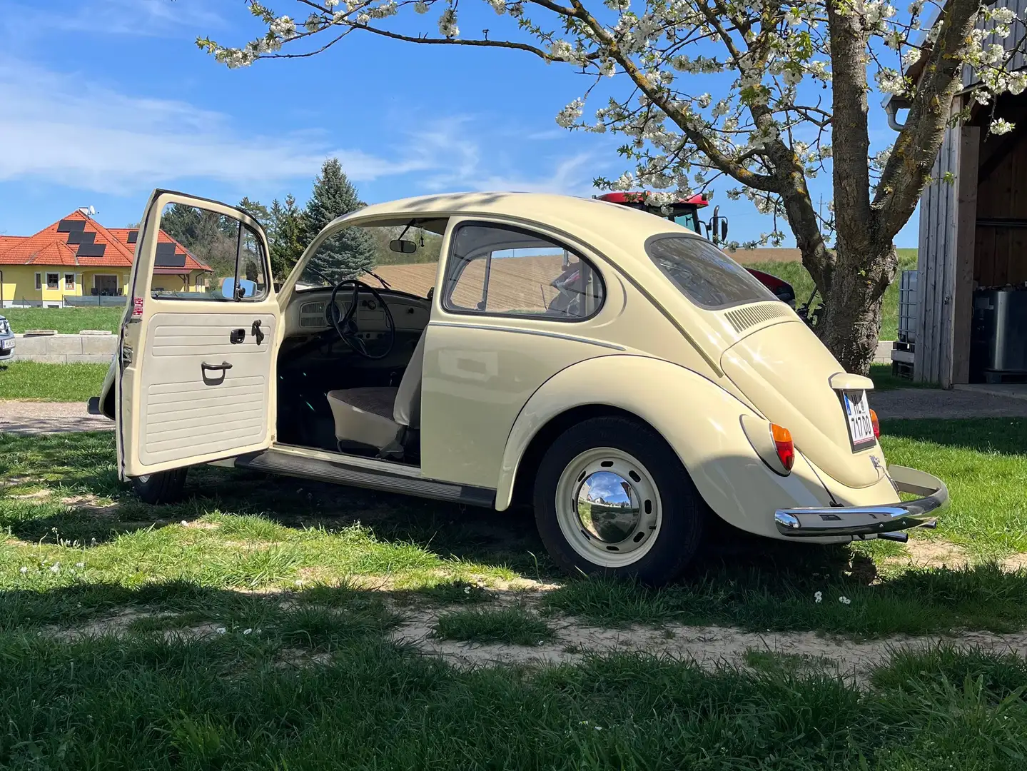 Volkswagen Käfer 1200 Бежевый  - 1