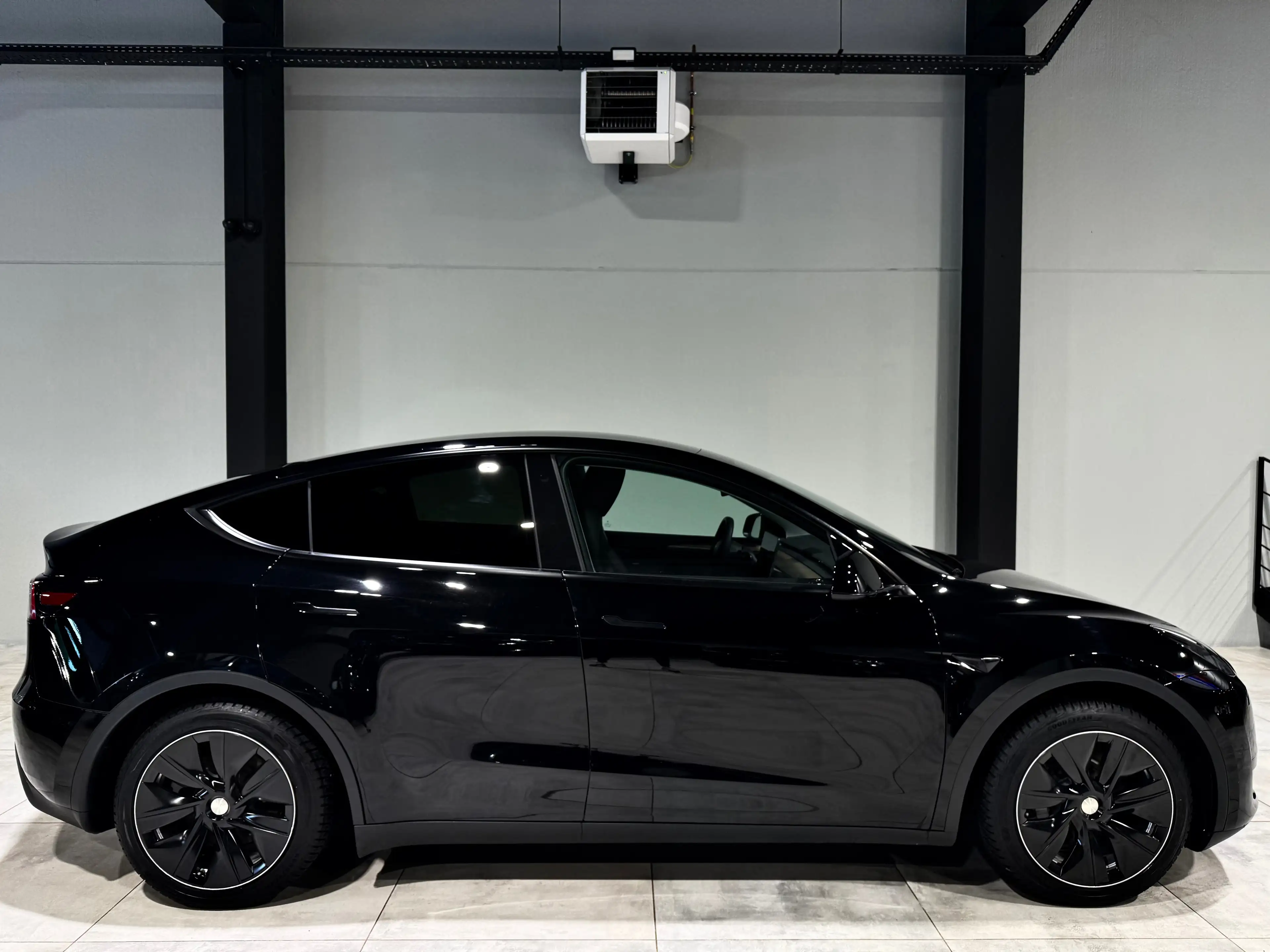 Tesla Model Y DUAL MOTOR 514CV 06/2023 !! TVA-BTW iNCLUSiEF !! 4X4 !! 99.900KM !! DiSPONiBLE !! — photo 7
