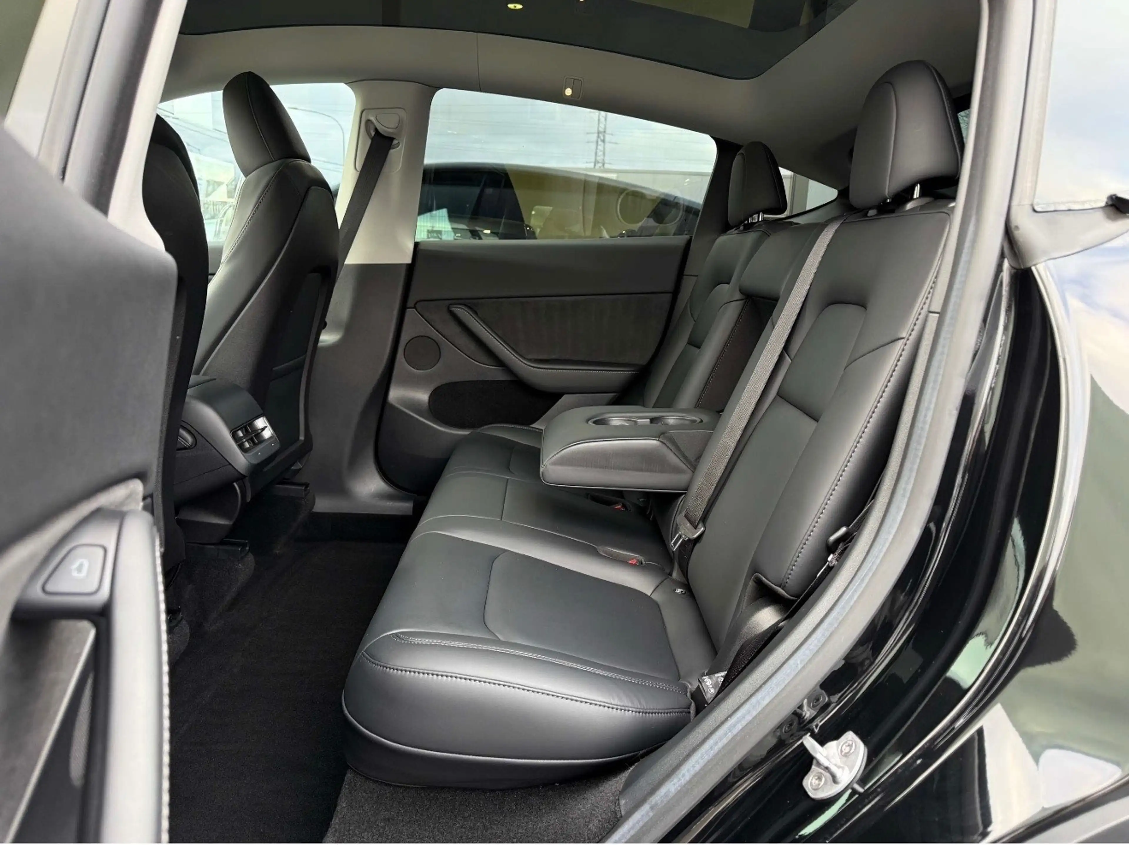 Tesla Model Y DUAL MOTOR 514CV 06/2023 !! TVA-BTW iNCLUSiEF !! 4X4 !! 99.900KM !! DiSPONiBLE !! — photo 14