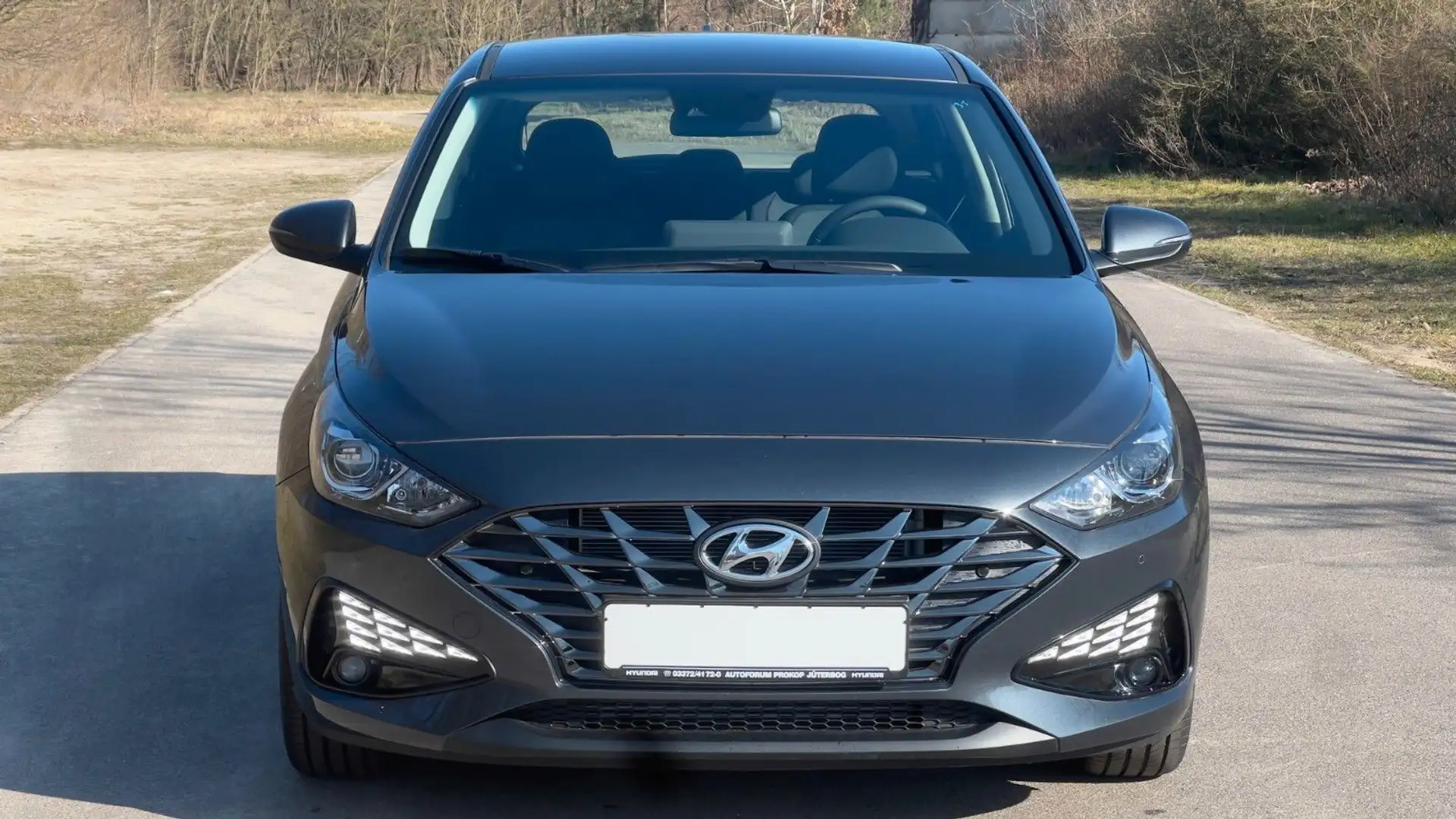 Hyundai i30 1.5 T-GDI 48V Trend *Nav*Stzhzg*CarPlay*RFK* Grijs - 2