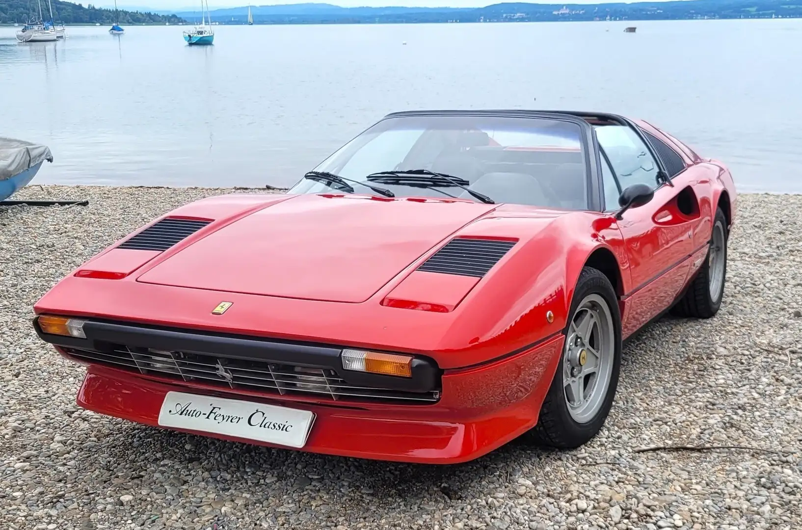 Ferrari 308 GTS Roşu - 1