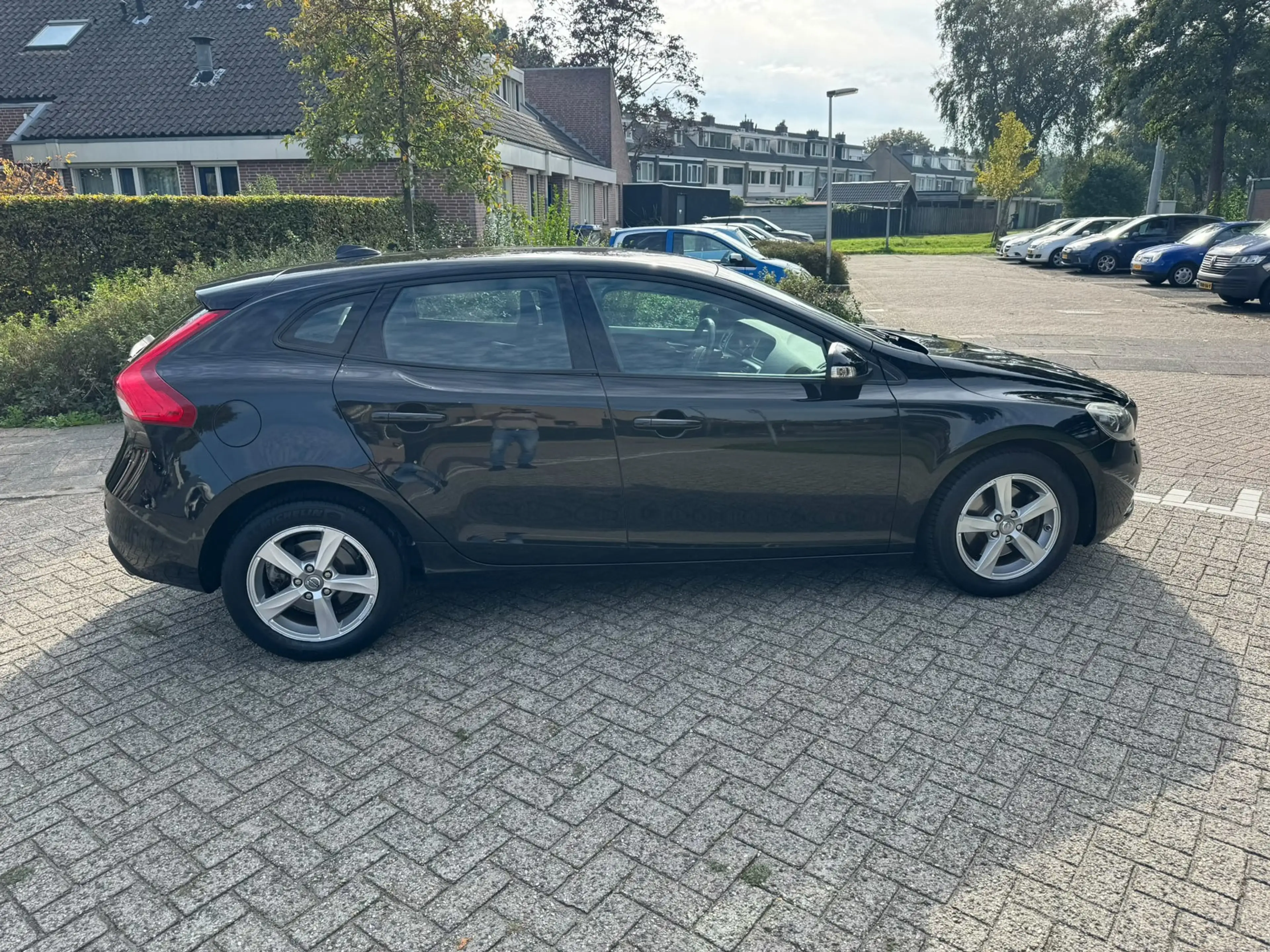 Volvo V40 1.6 T2 Summum — photo 4