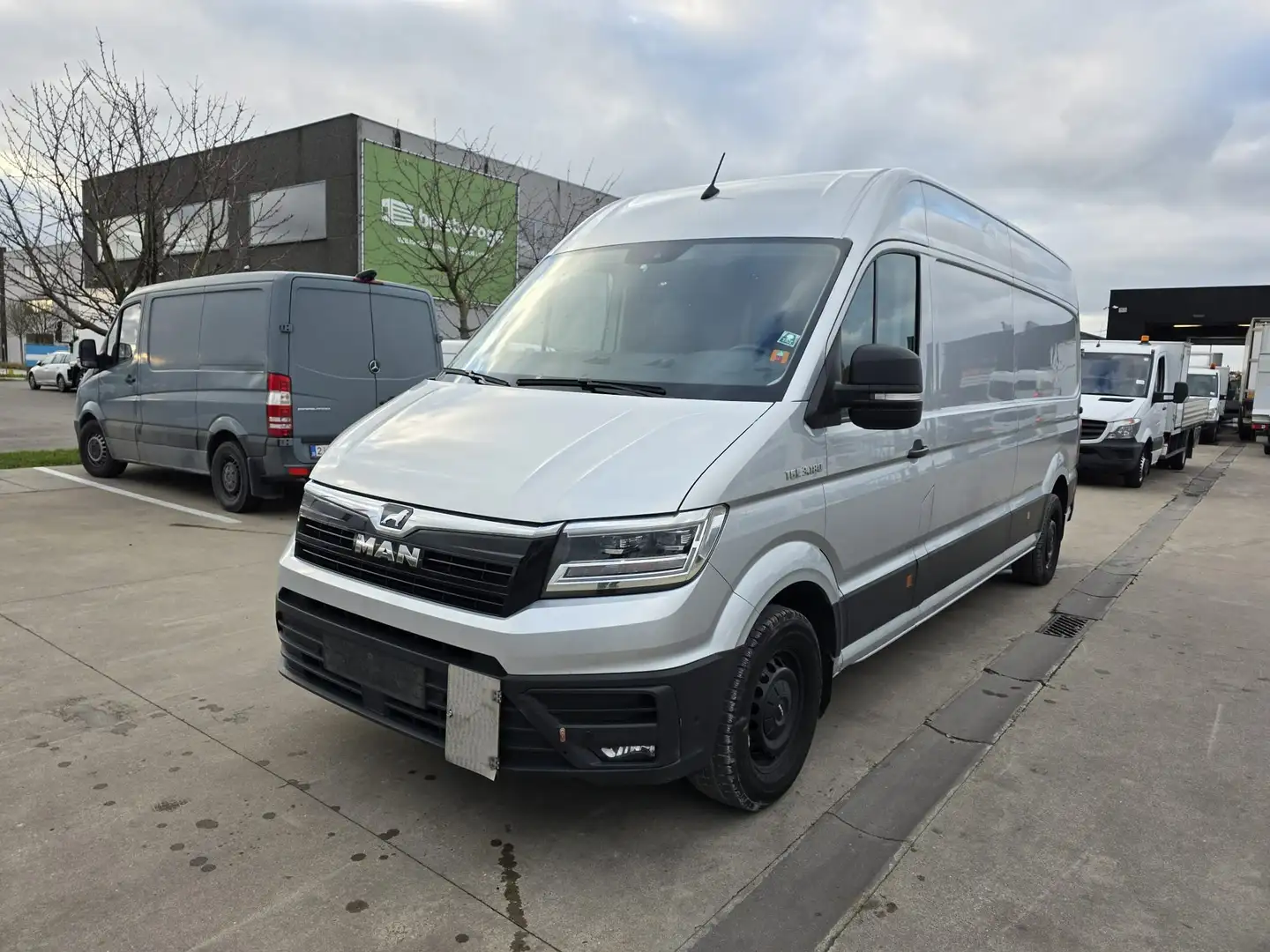 MAN TGE 3 180 (Stock ID 07172) Argent - 1