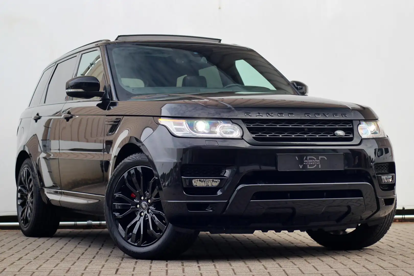 Land Rover Range Rover Sport 3.0 TDV6 HSE Dynamic Zwart - 1