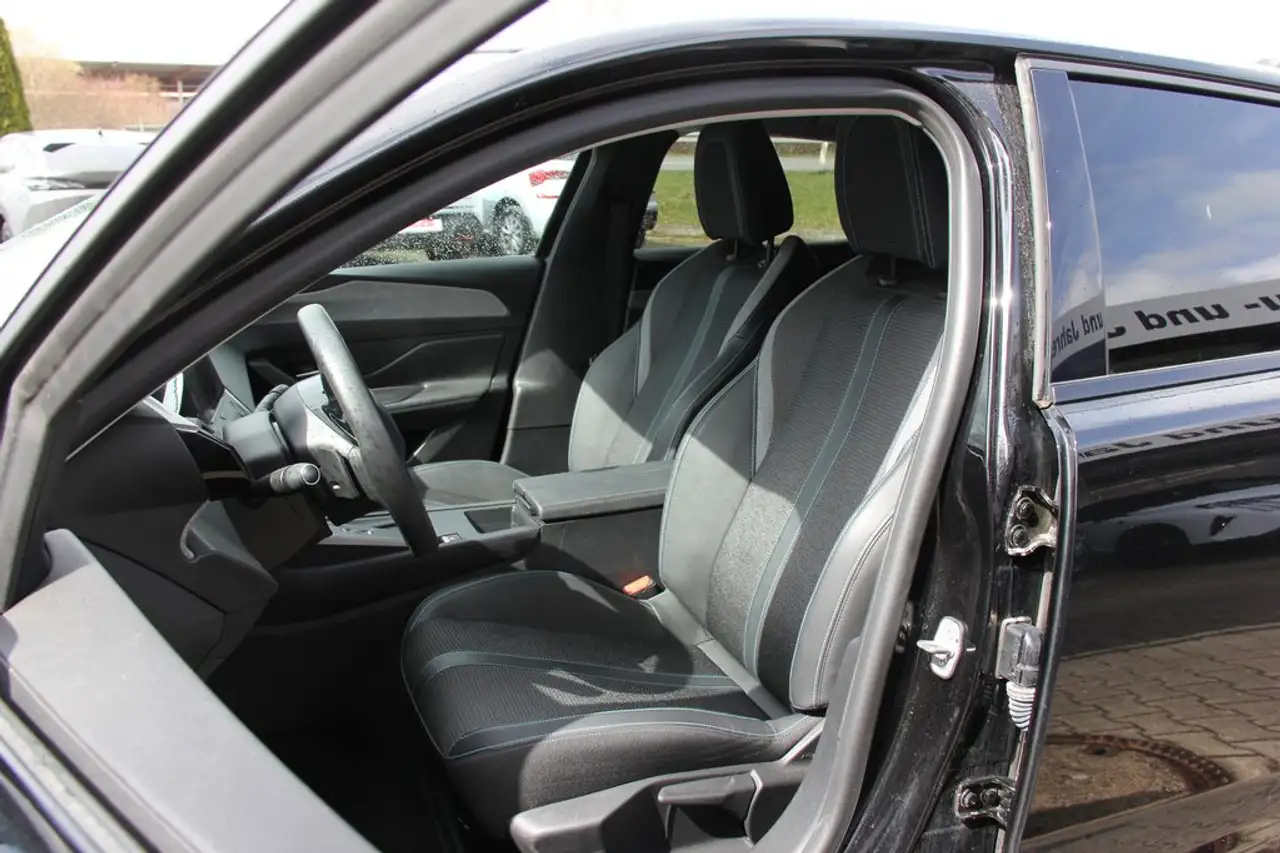 Peugeot 408 Mildd Hybrid 145PS Allure AdaptivTempomat 11