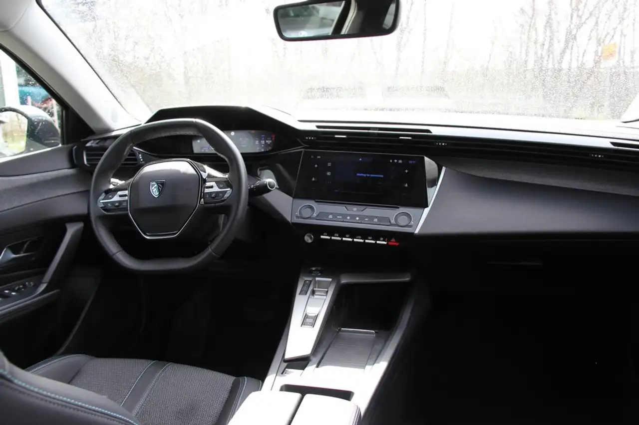 Peugeot 408 Mildd Hybrid 145PS Allure AdaptivTempomat 5