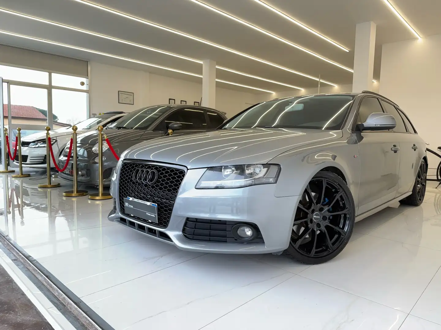 Audi A4 Avant 2.0 tdi Advanced S-line Automatico Grau - 1