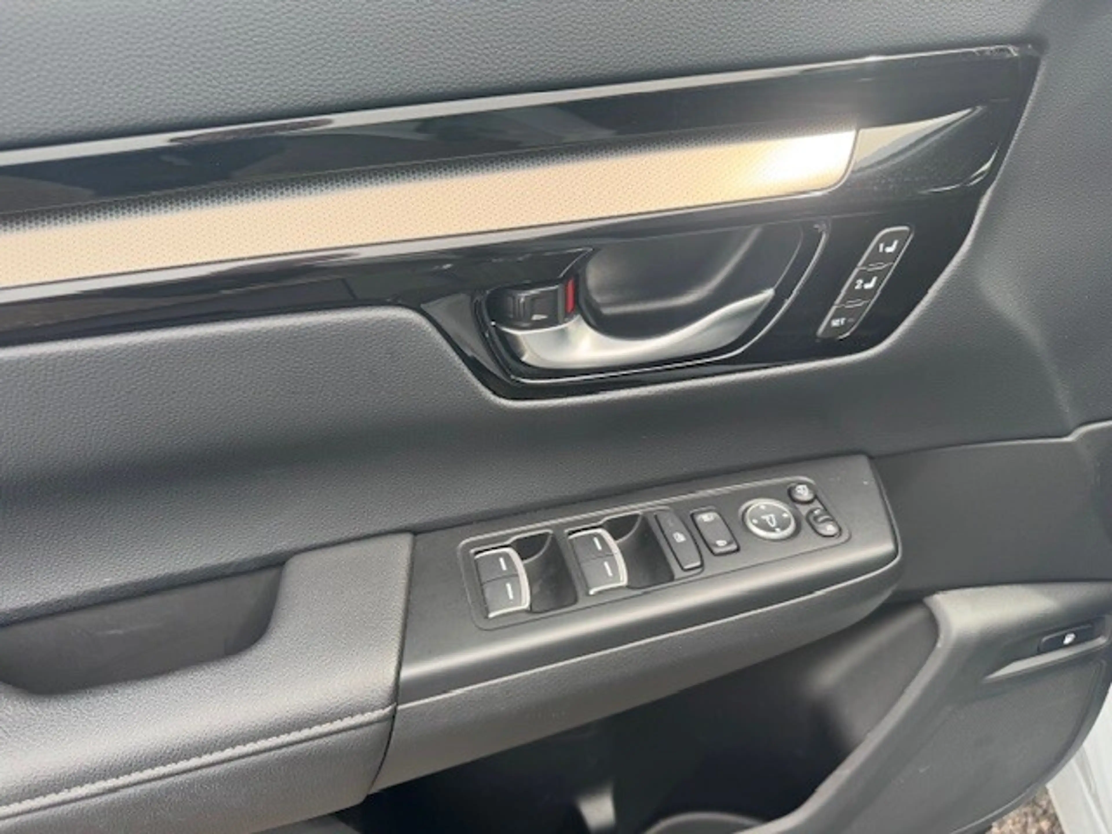 Honda CR-V 2,0 i-MMD e:PHEV Advance Tech Aut. — photo 14