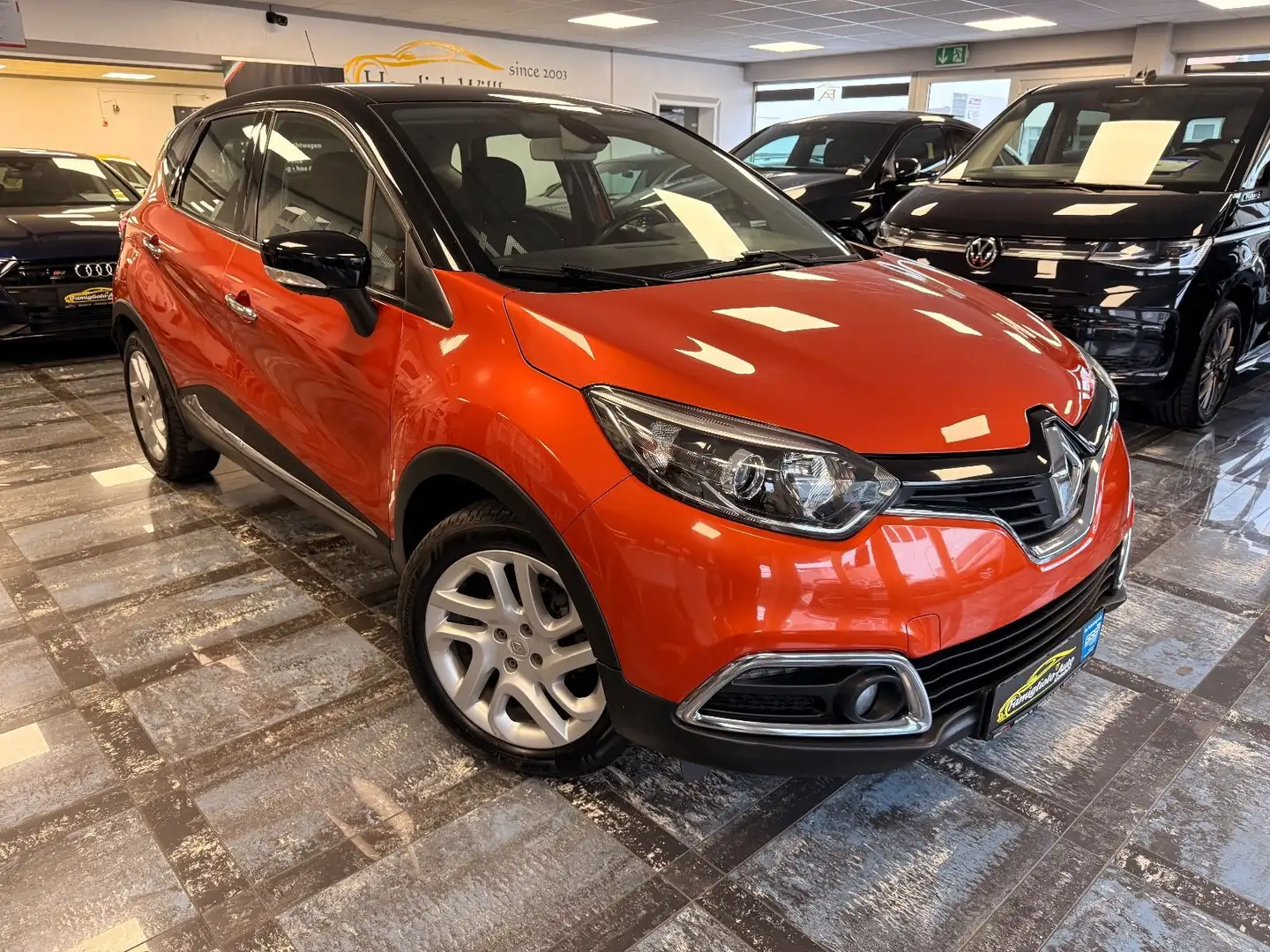Renault Captur Luxe/Navigation/Touch/Automatik/SHZ/ Orange - 2