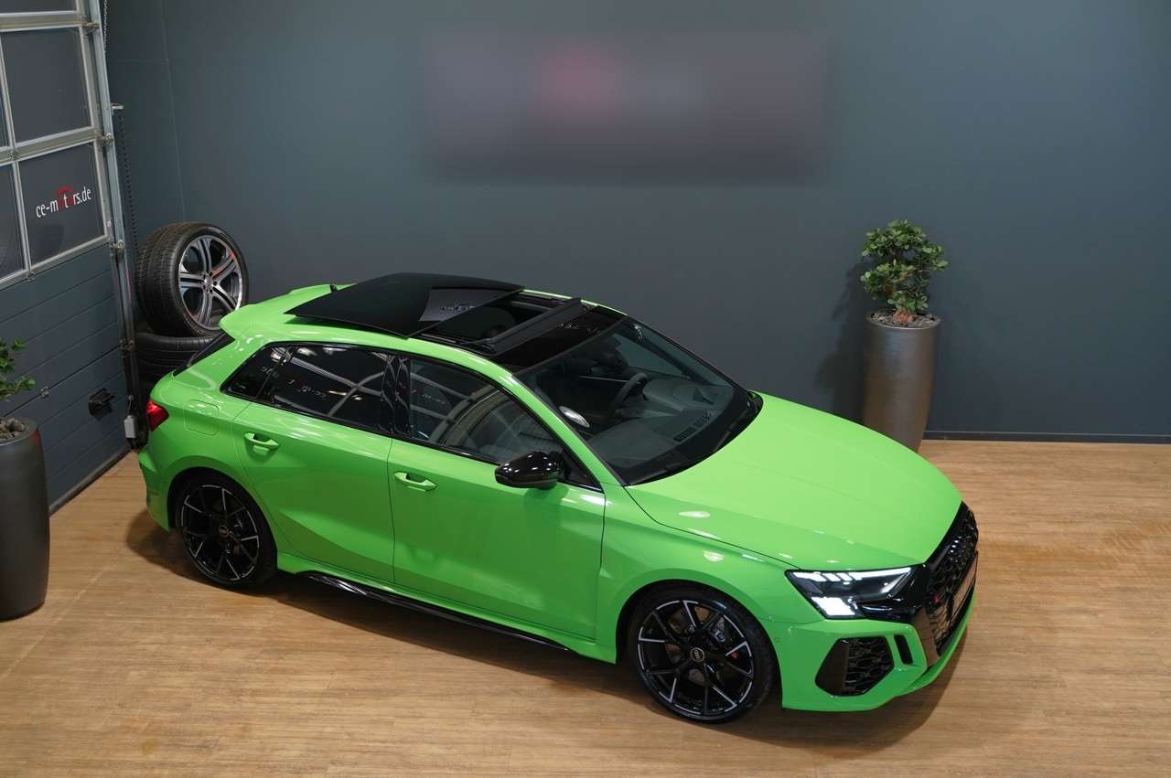 Audi-RS3-RS 3 Sportback 280 km/h*Pano*HeadUp*Matrix*ACC