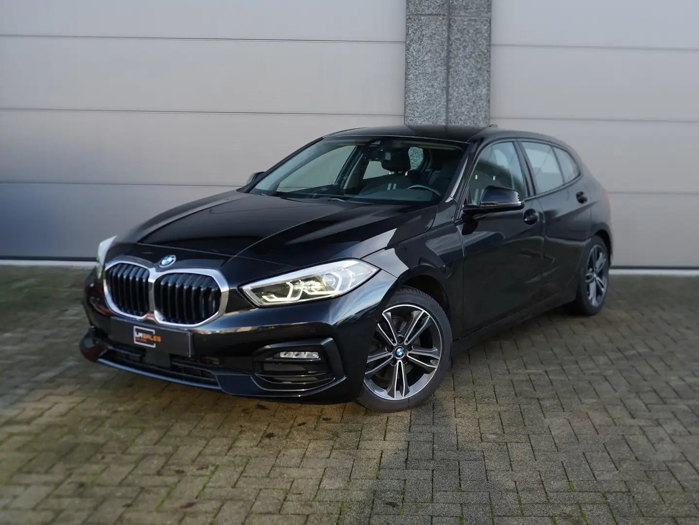 BMW 118 Sport Line * CAMERA / ZETELVERW / CARPLAY * Negro - 1