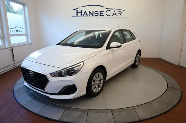 Hyundai i30 1.0 T GDI Select / Navi/ R.Kamera / Garantie