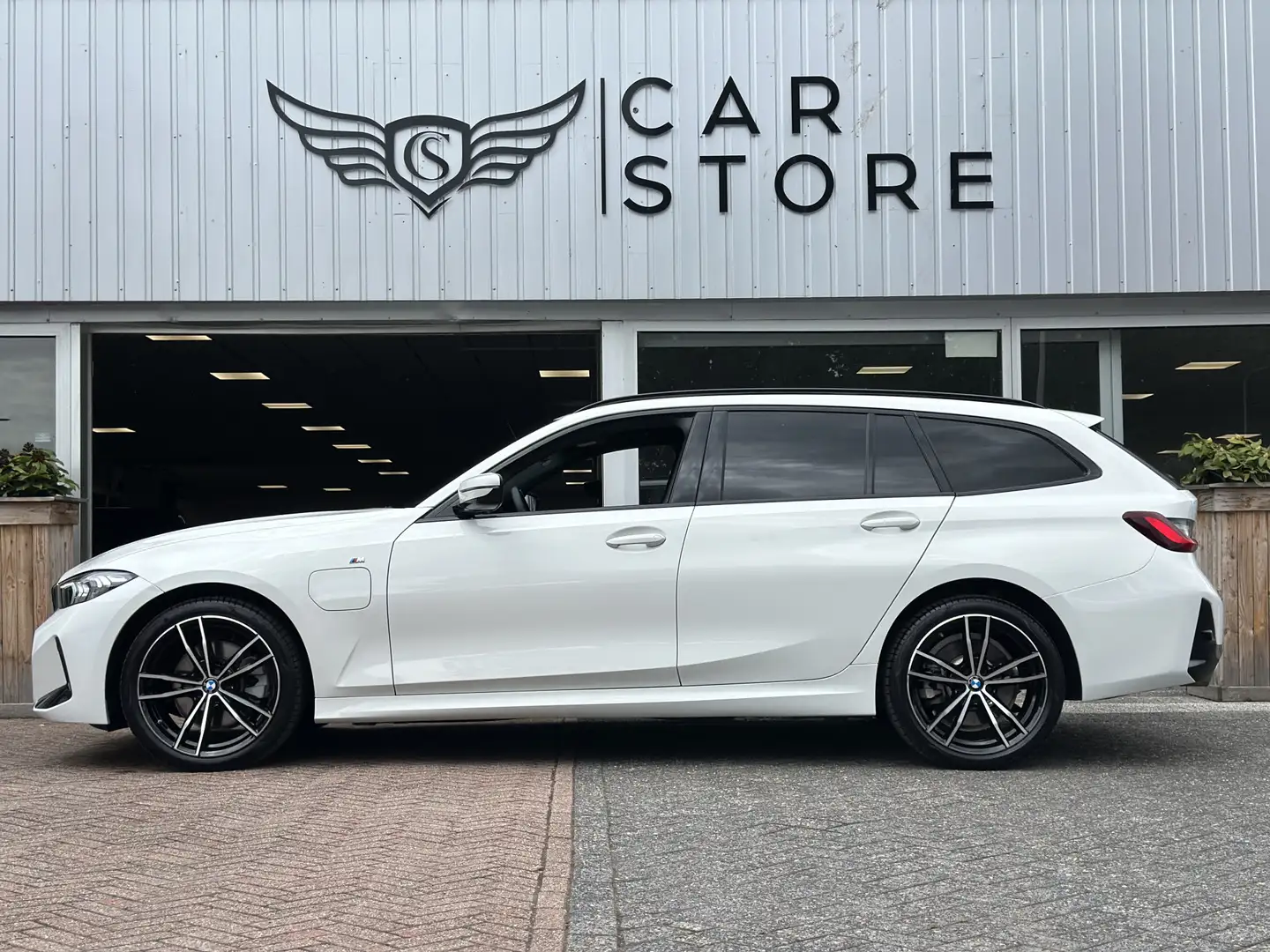 BMW 320 3-serie Touring 320e M-SPORT|ACC|LED|FACELIFT|ST V Wit - 2
