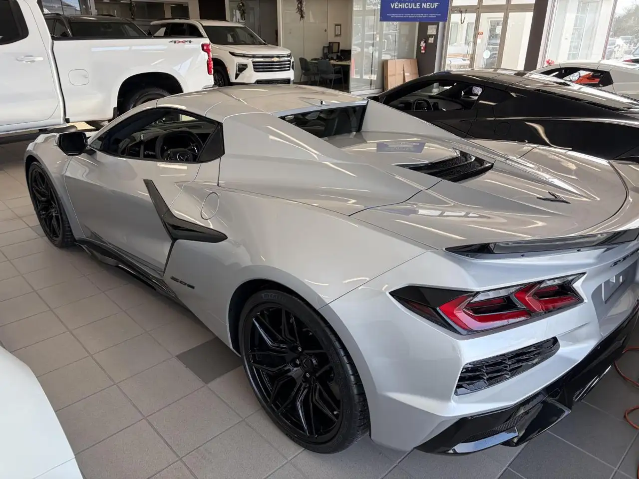 Chevrolet Corvette снимка Chevrolet Corvette