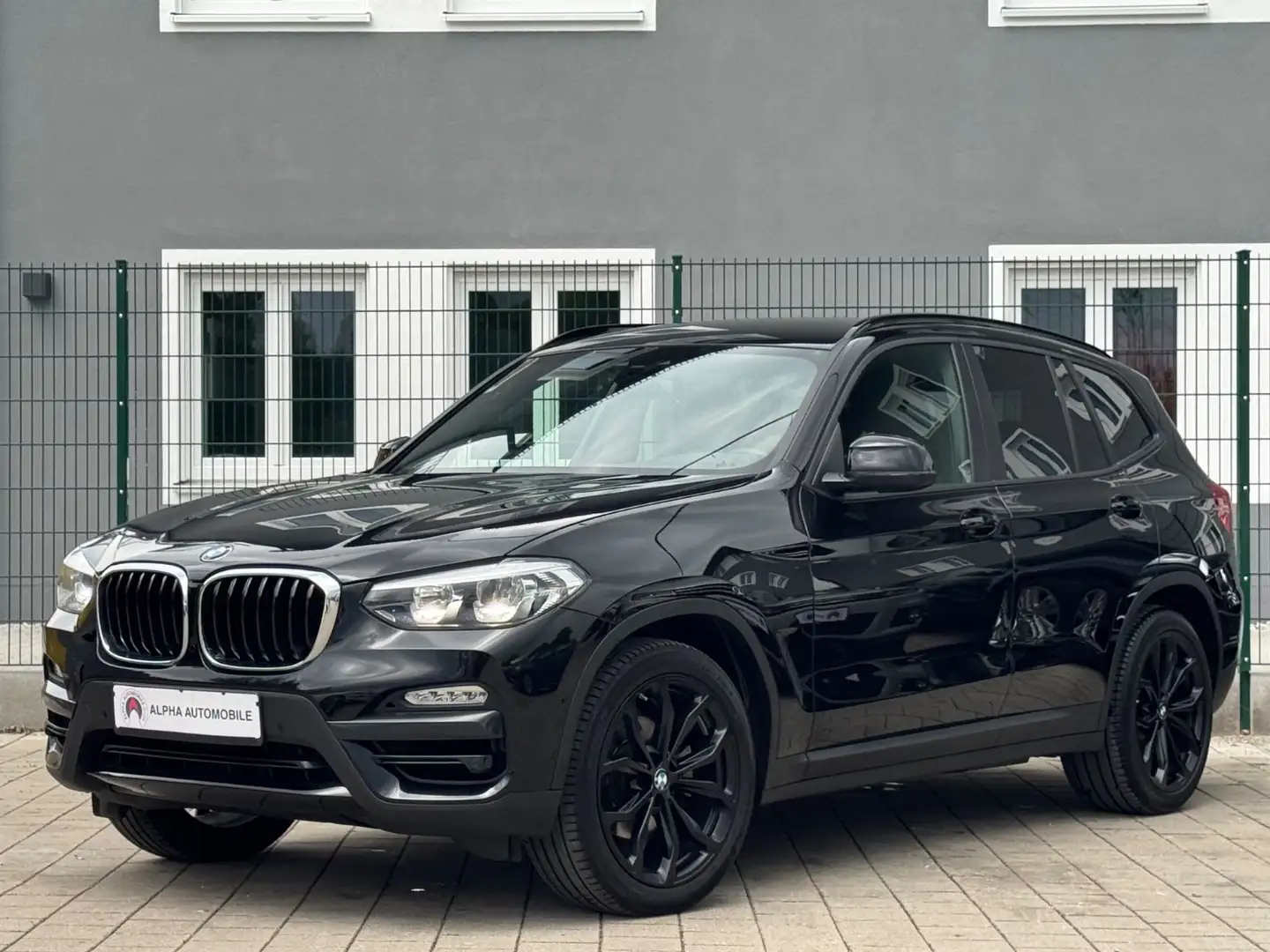 BMW X3 xDrive 20i/KLIMA/NAVI Noir - 1