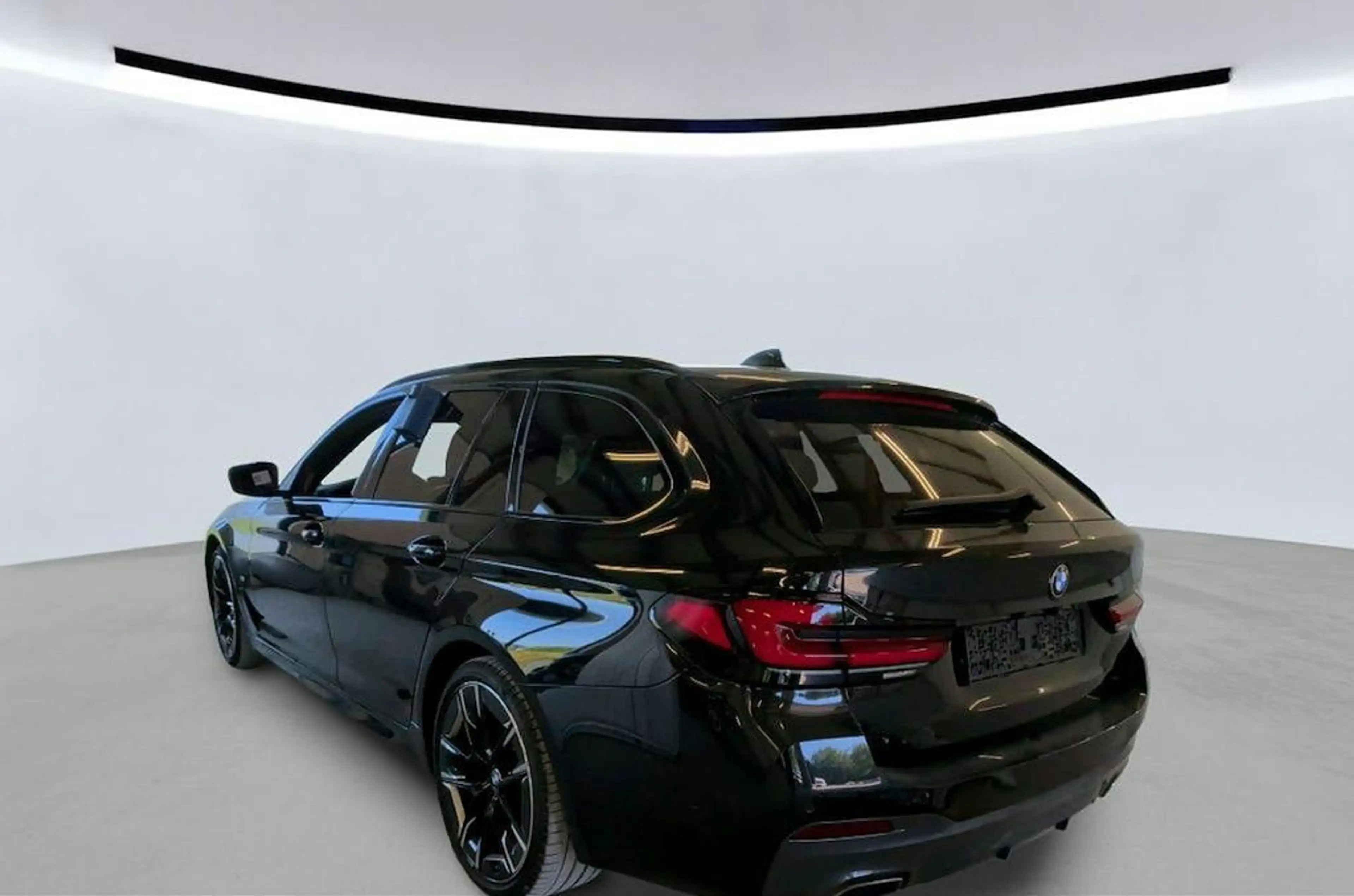 BMW 540 d Touring xDrive M Sport Laser HeadUp H&K 20" — photo 2