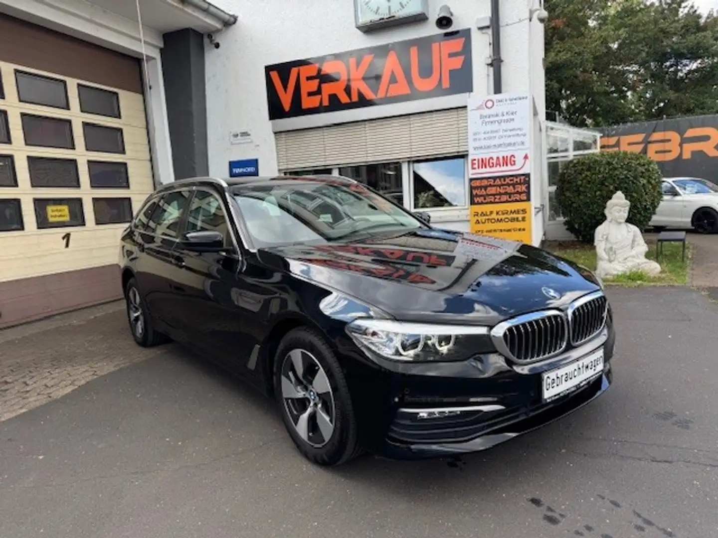 BMW 520 i Touring Leder Pano PDC ACC SHZ Kamera Navi Schwarz - 1