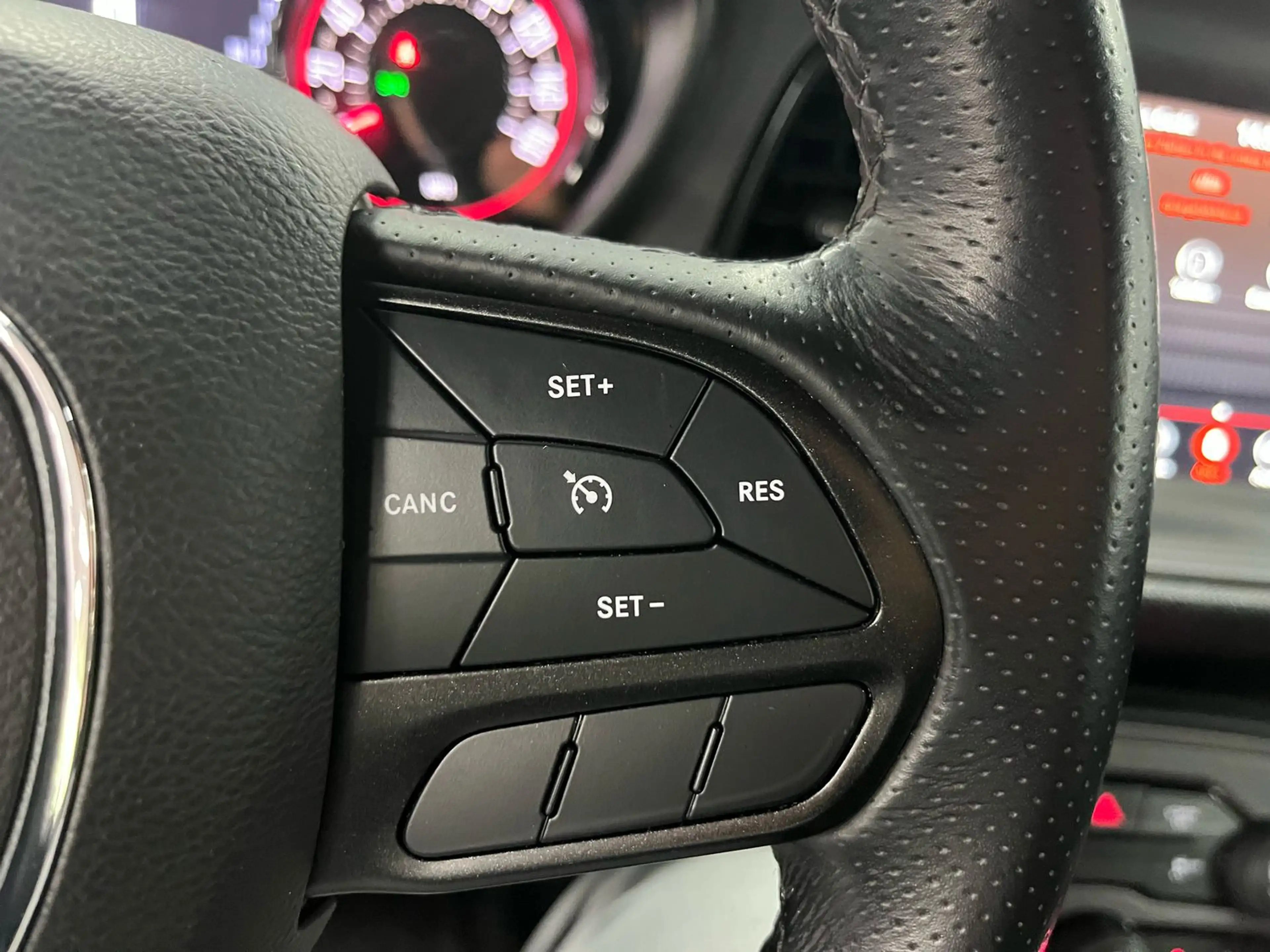 Dodge Challenger 3,6l V6 SXT/SHZ/Navi/Apple — photo 15