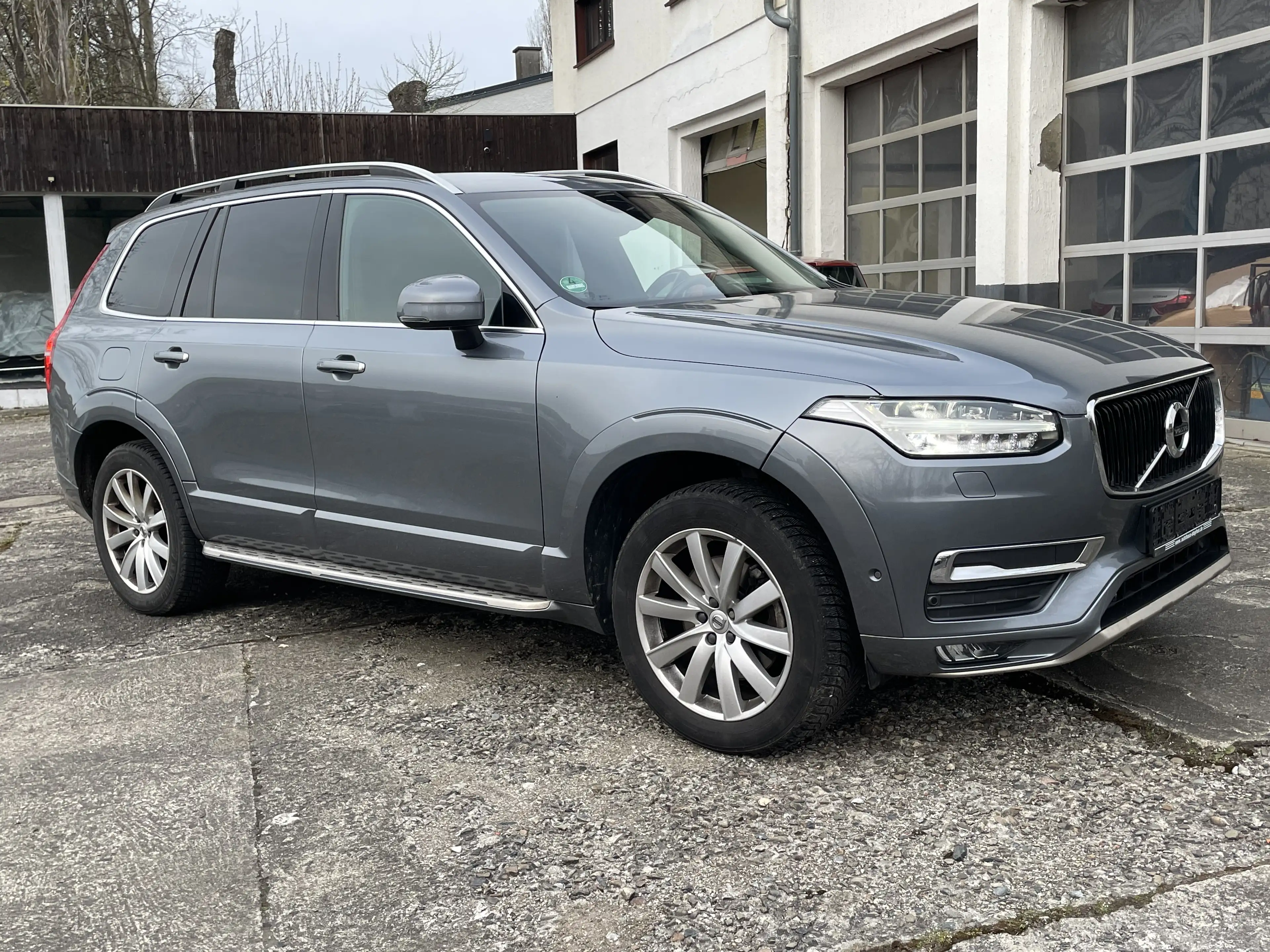 Volvo XC90 R Design*Navi*Leder*Kam*7-Sitzer*HUD*ACC*LED*AHK