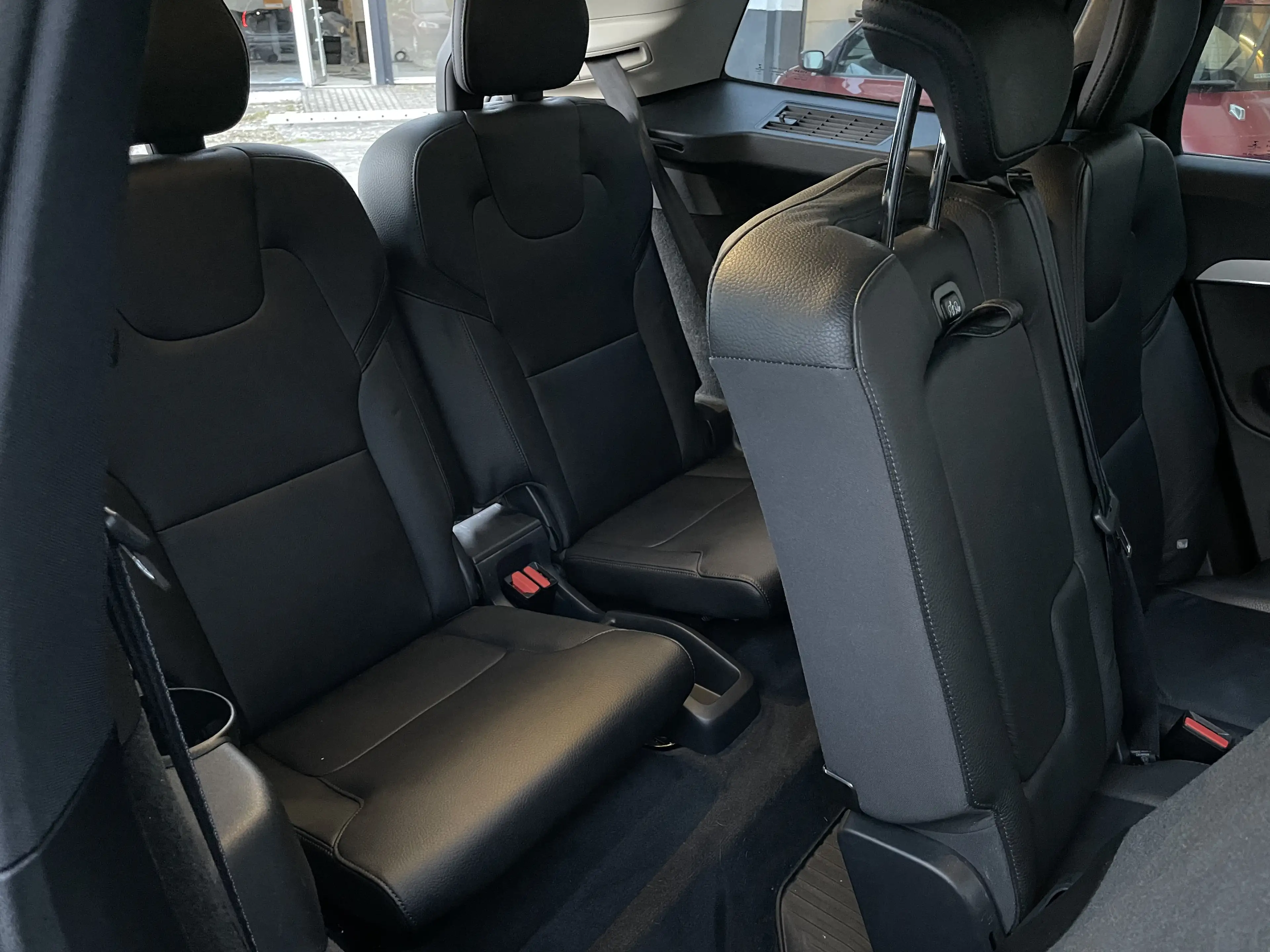 Volvo XC90 R Design*Navi*Leder*Kam*7-Sitzer*HUD*ACC*LED*AHK — photo 15