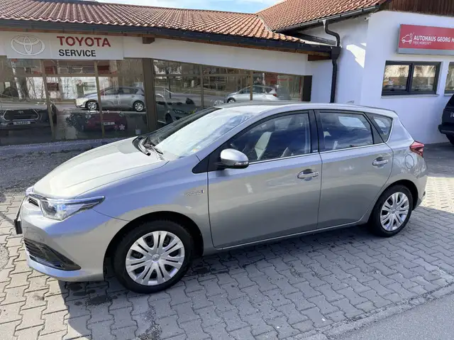 Toyota Auris Hybrid Edition-S