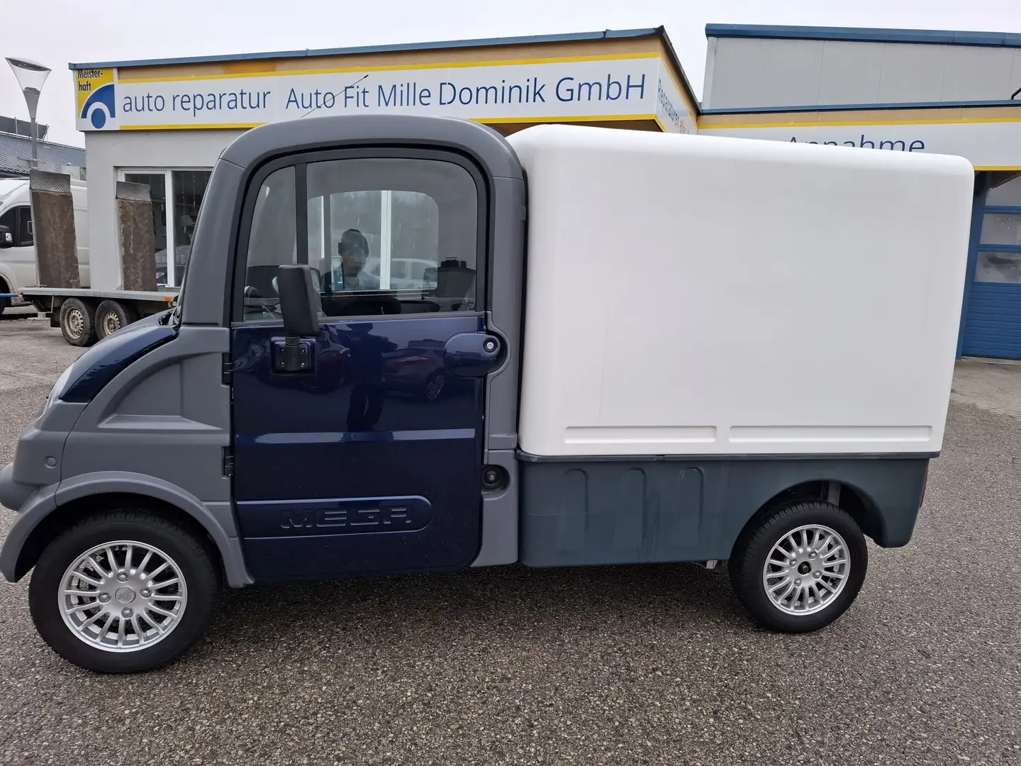 Aixam D-truck Kasten  9.500 km Синій - 1