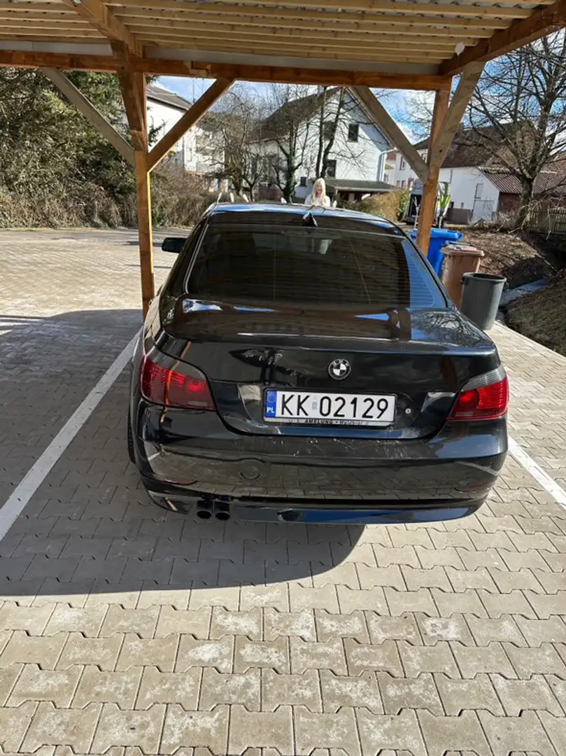 BMW 525 525xi - 2