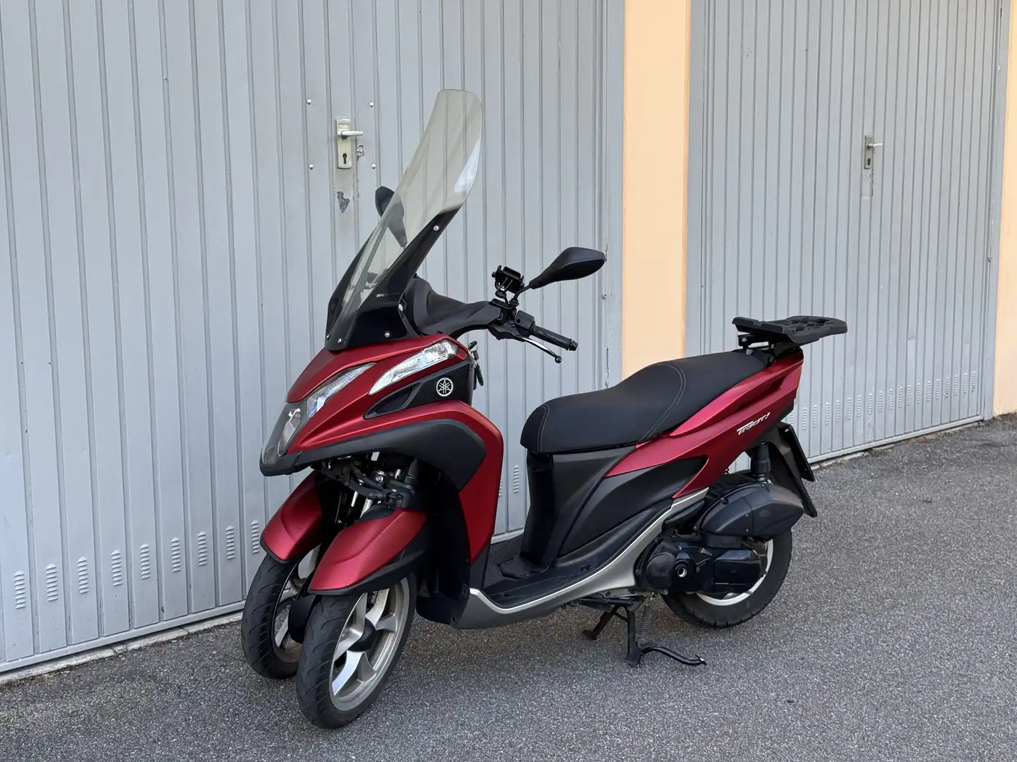 Yamaha TriCity 125 Roşu - 1
