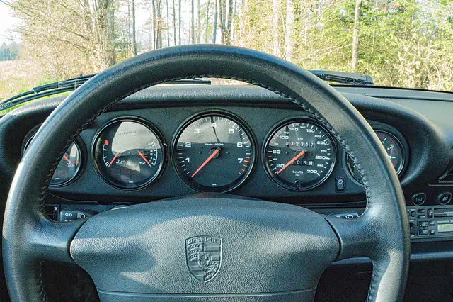 Porsche 993 911 993 Carrera Coupé*Ö-Auto*Jahreswagenzustand* Ansicht 23