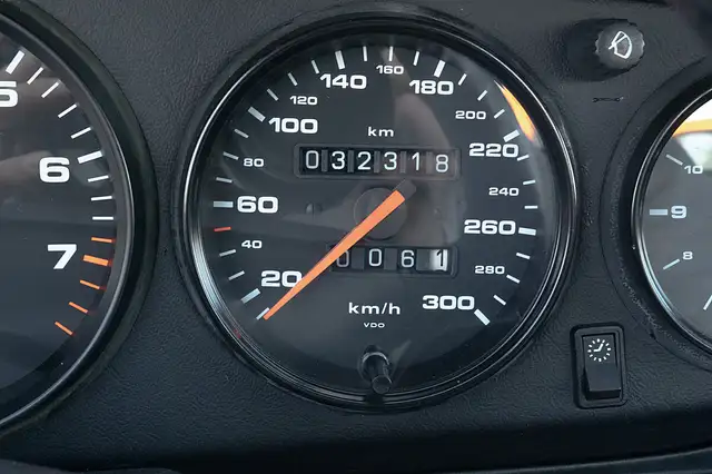 Porsche 993 911 993 Carrera Coupé*Ö-Auto*Jahreswagenzustand* Ansicht 24