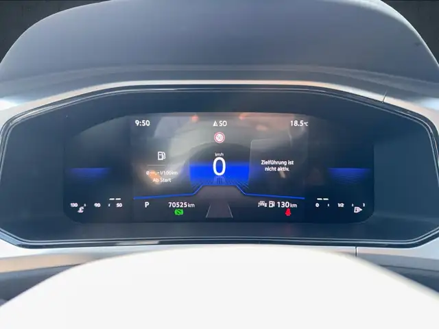 Volkswagen T-Roc view 10