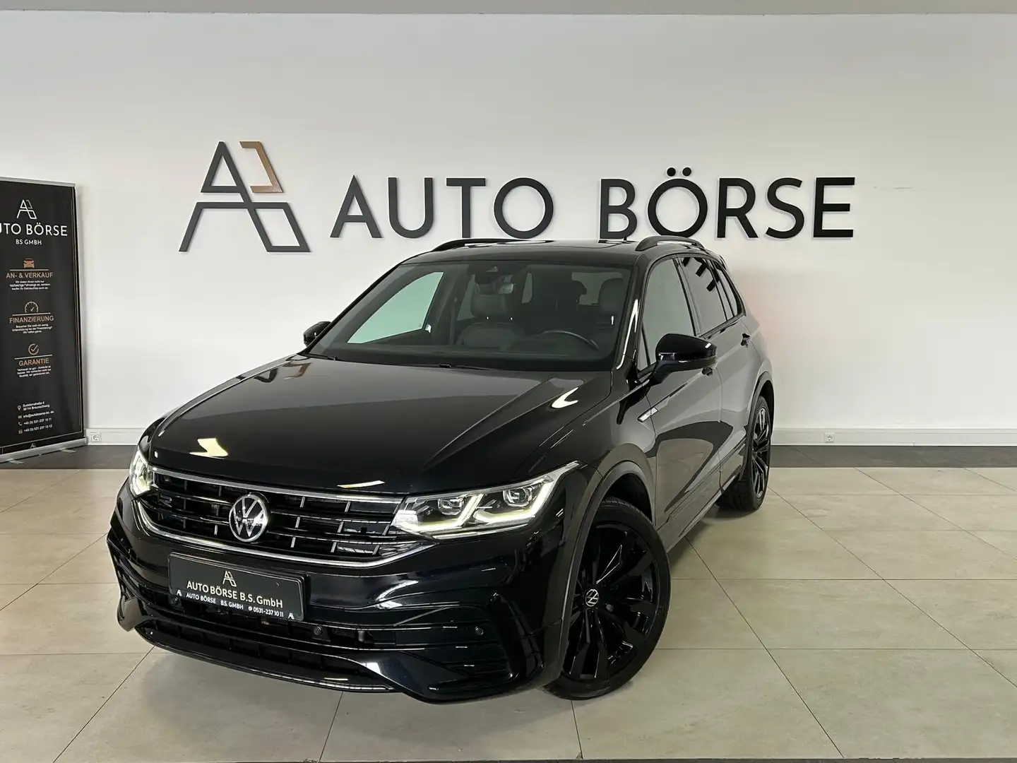 Volkswagen Tiguan 4x4 DSG R Line+BLACK STYLE*PANO*HUD*LED* Black - 1