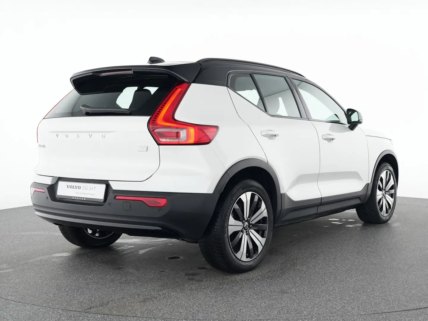 Volvo XC40 Recharge TWIN AWD Core 19"+AHK+WINTER-PAKET Weiß - 2