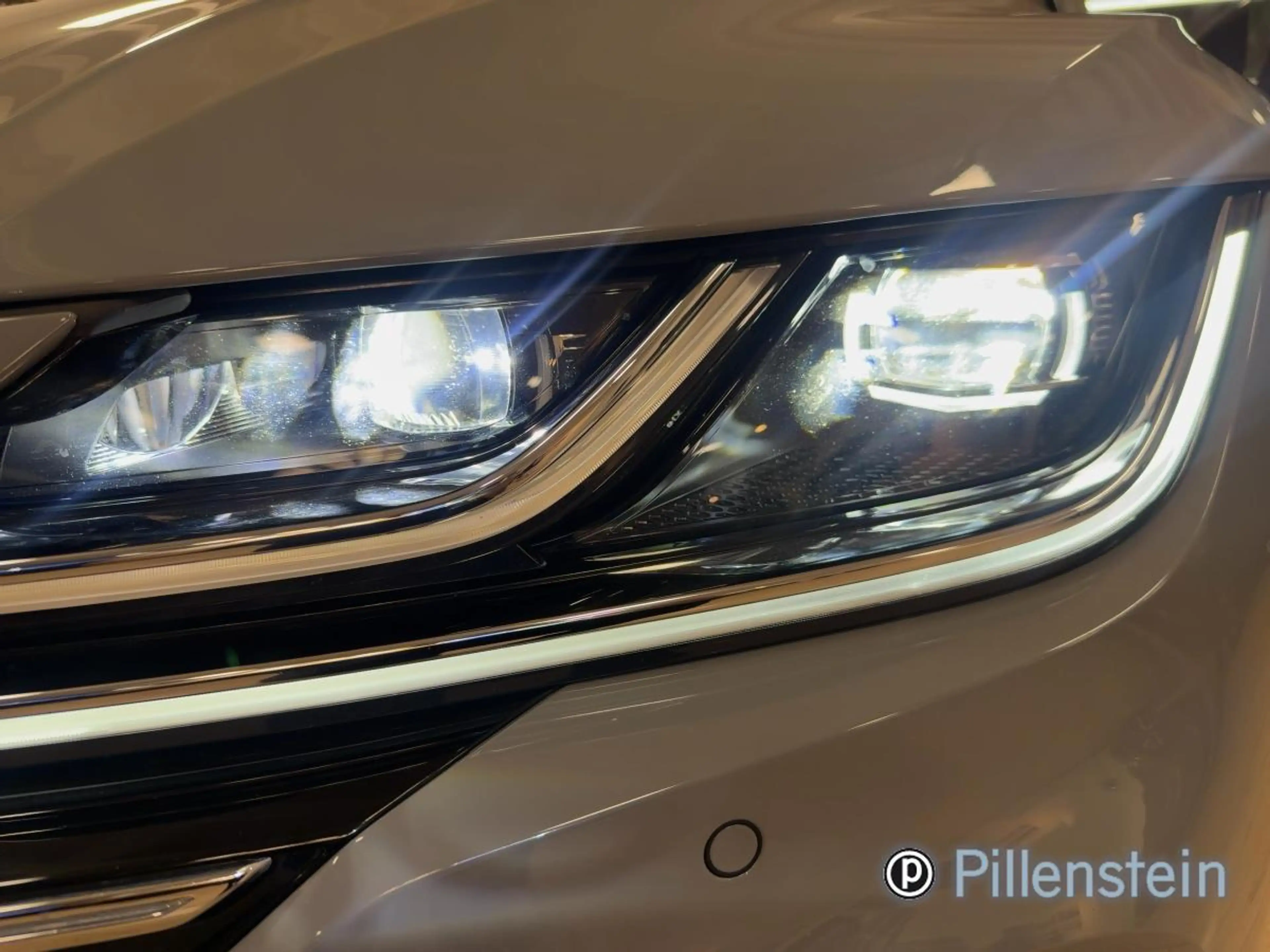 Volkswagen Arteon Shooting Brake R-LINE 2.0 TSI DSG DCC NAVI KAMERA — photo 15