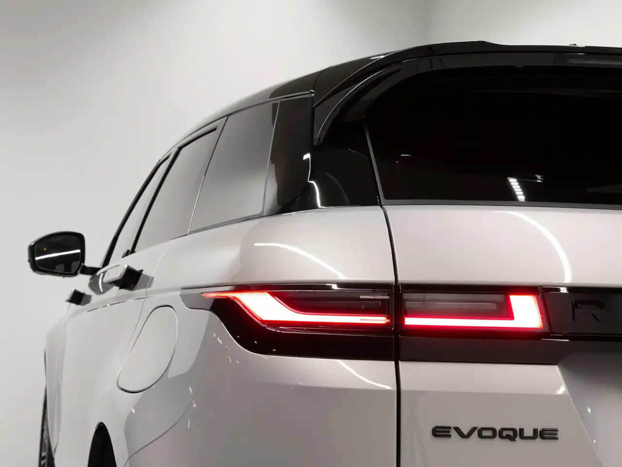 Land Rover Range Rover Evoque 2026 — фото 14