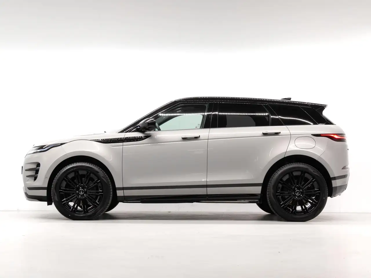 Land Rover Range Rover Evoque 2026 — фото 6