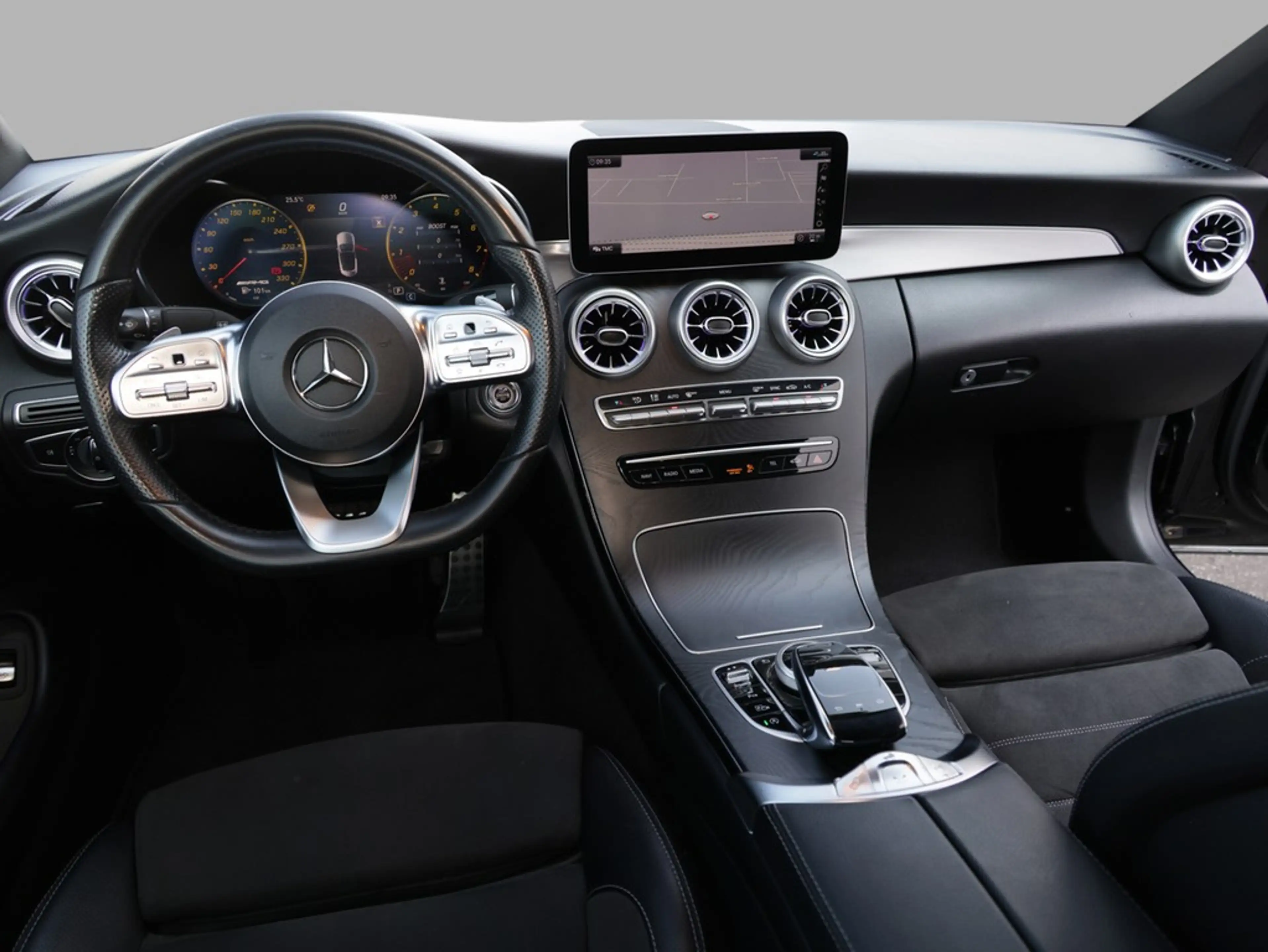 Mercedes-Benz C 200 AMG Line — photo 21