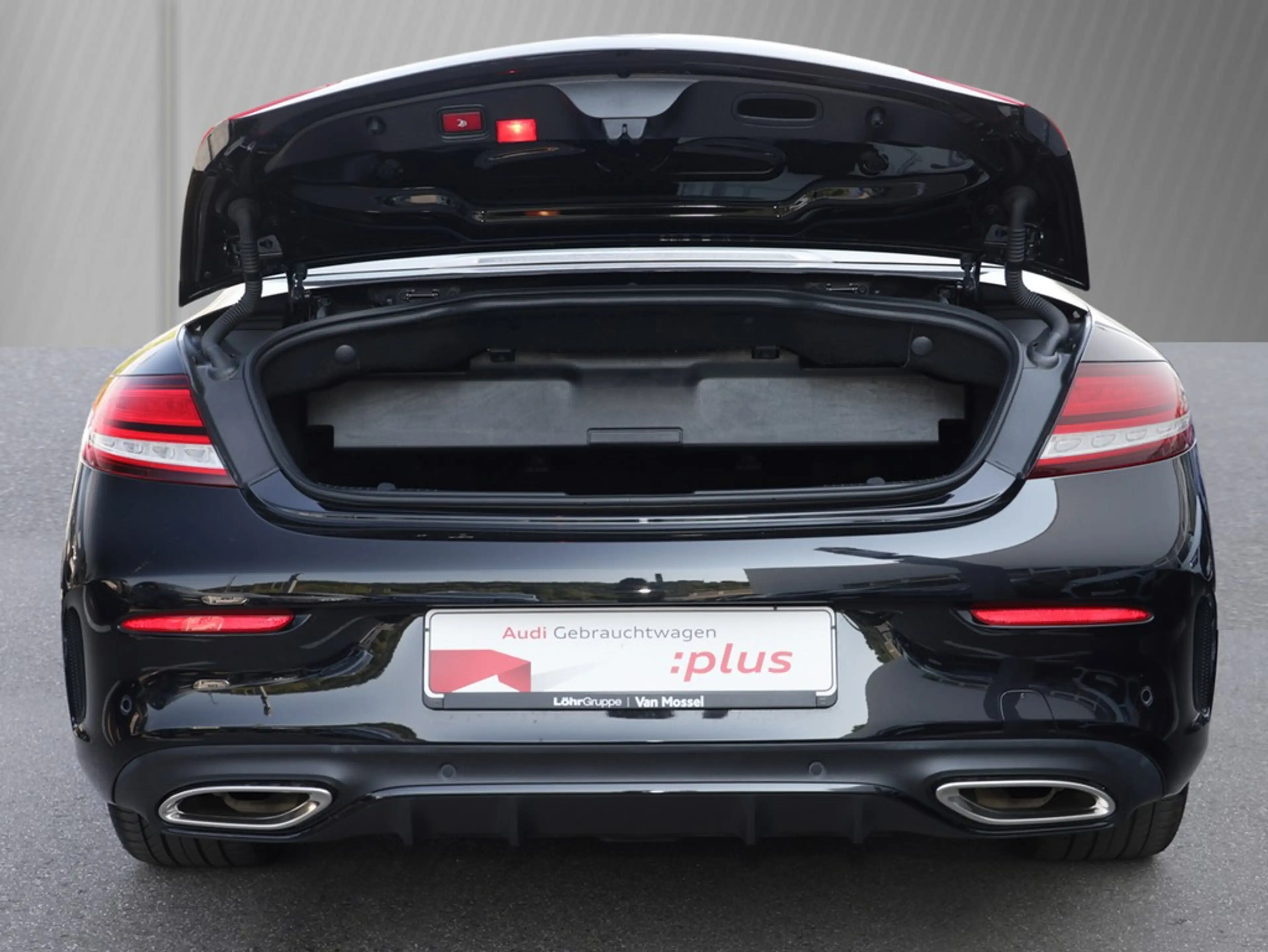 Mercedes-Benz C 200 AMG Line — photo 10
