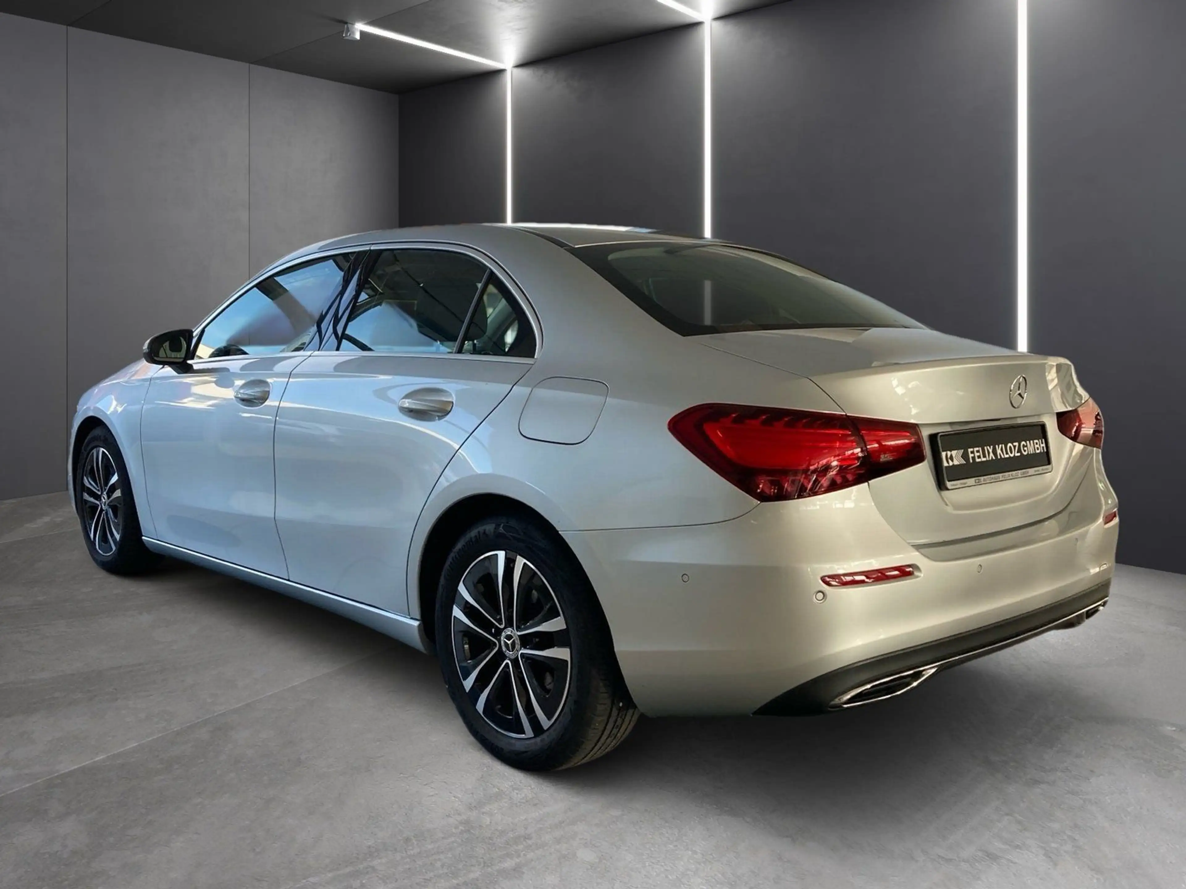 Mercedes-Benz A 180 d Lim. Progressive*LED*Kamera*Burmester* — photo 4
