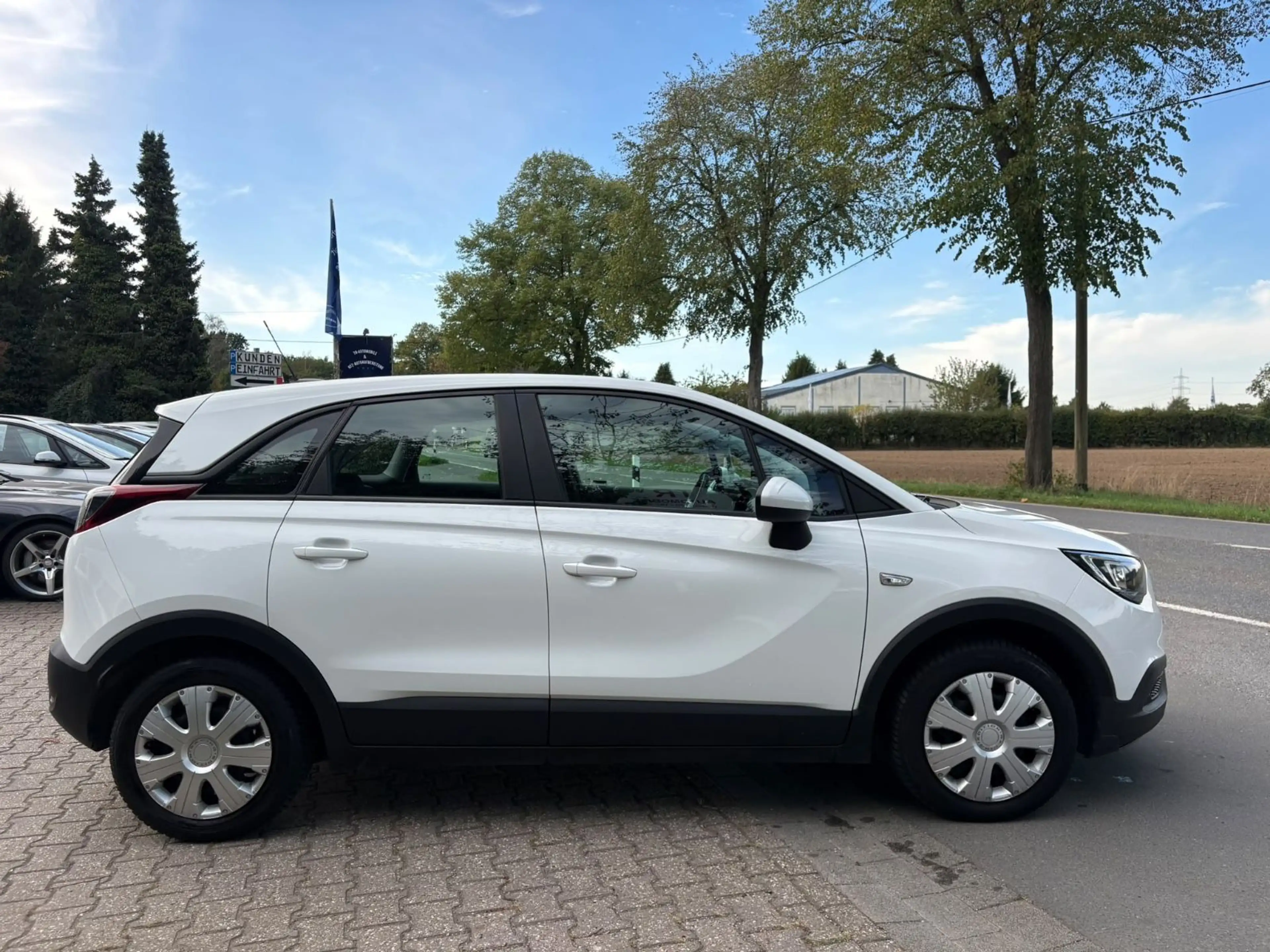Opel Crossland X — photo 3