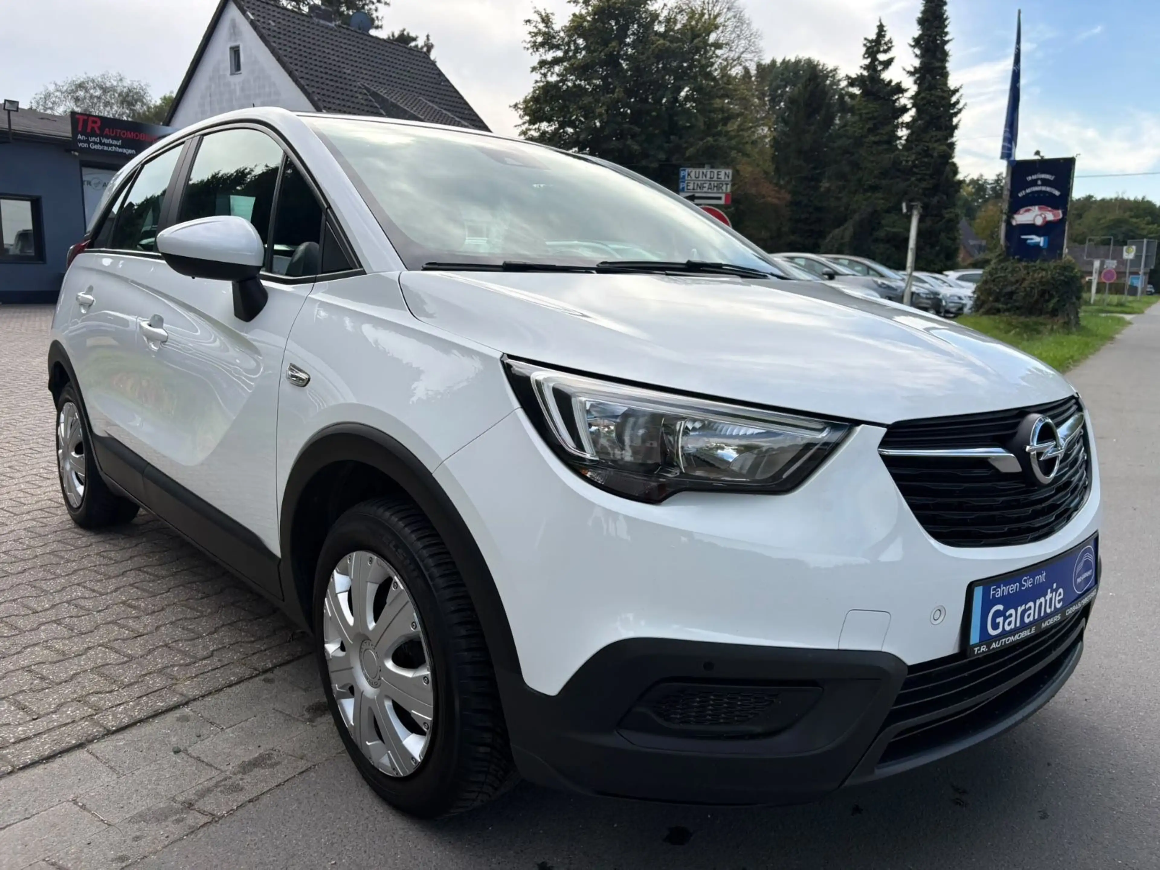 Opel Crossland X — photo 2