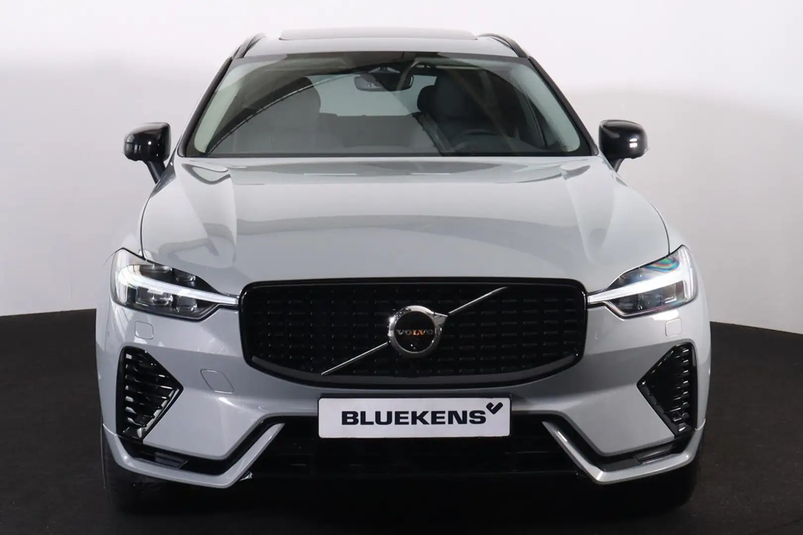 Volvo XC60 T6 Recharge AWD Plus Dark - LONG RANGE - Panorama/ Grijs - 2