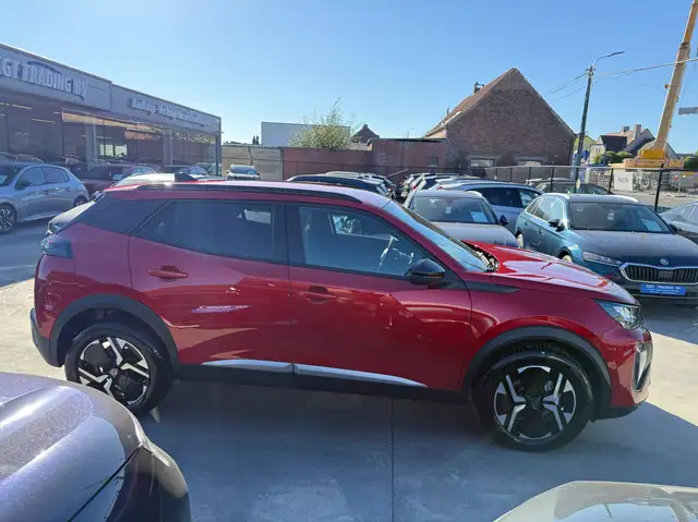 Peugeot 2008 view 4