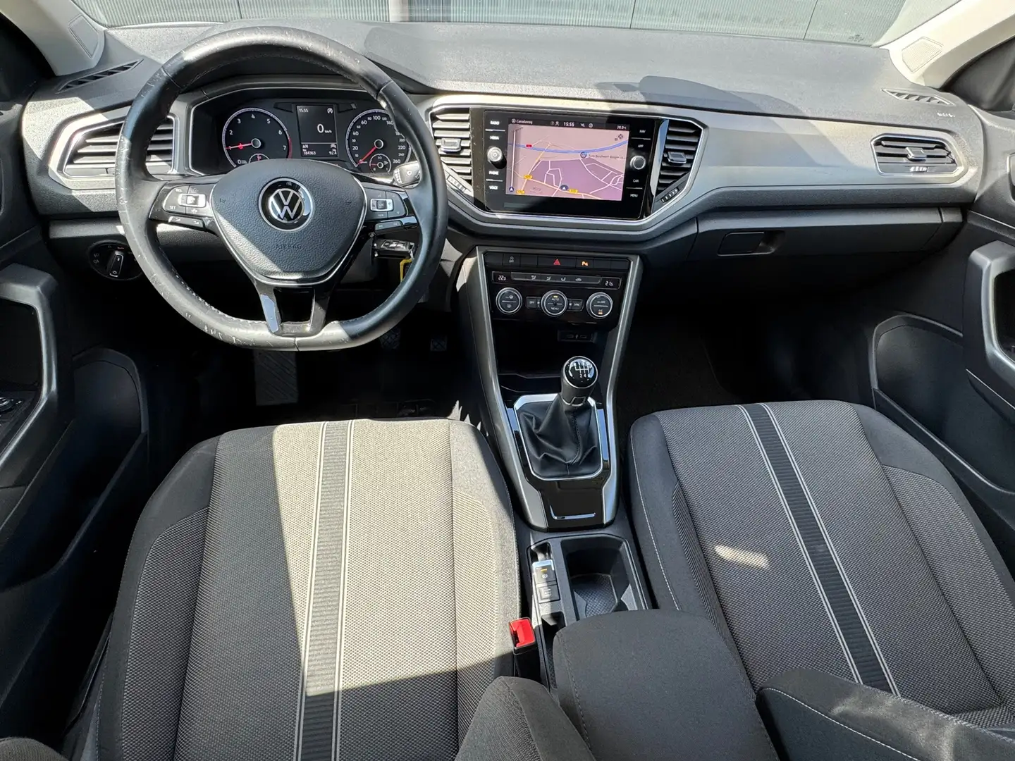 Volkswagen T-Roc * Style * Airco * Cruise * PDC * AppleCarPlay * Blanc - 2