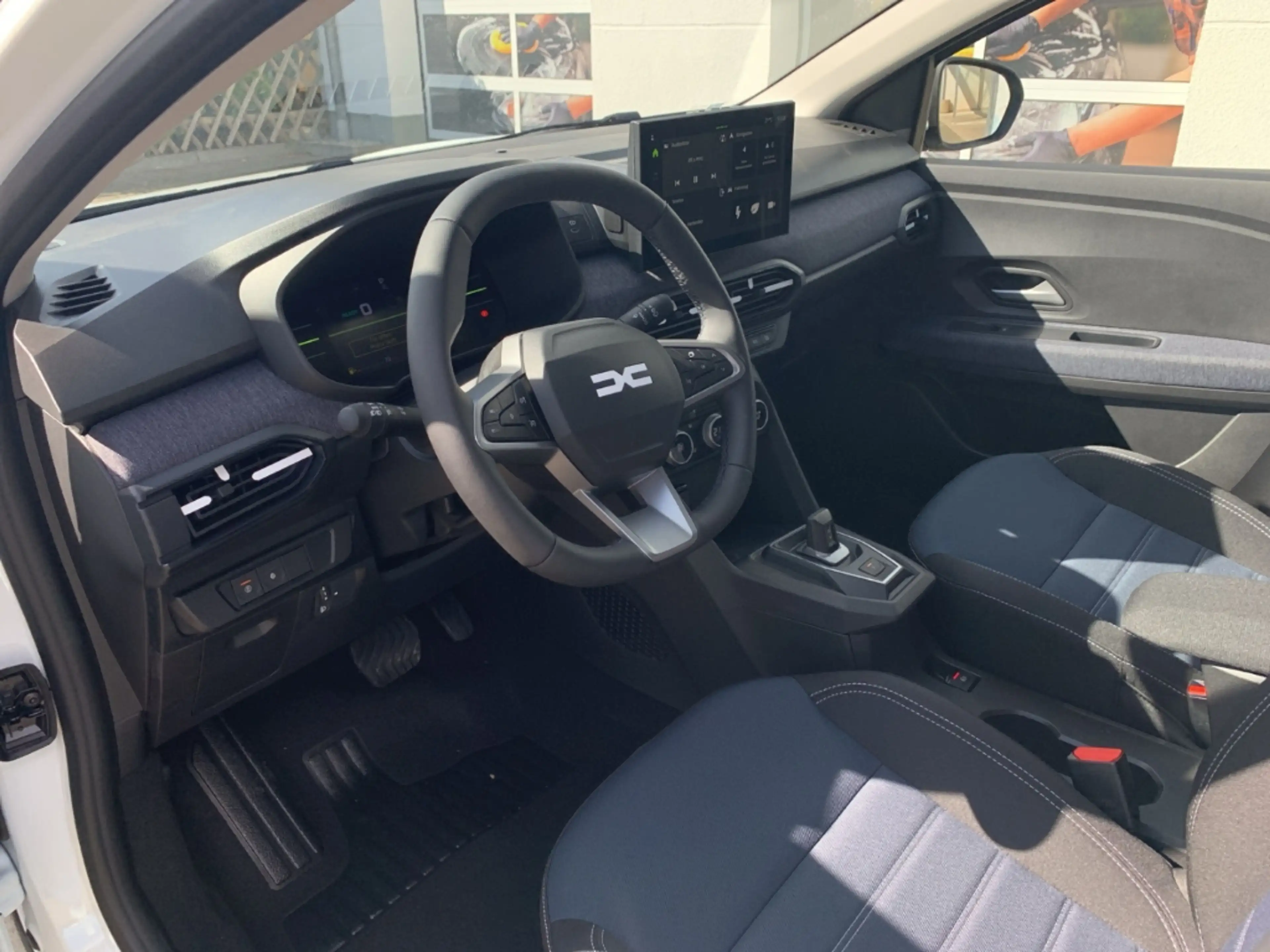 Dacia Jogger JOURNEY HYBRID 155 Journey SHZ+PDC+NAV+KAMERA+LED — photo 10